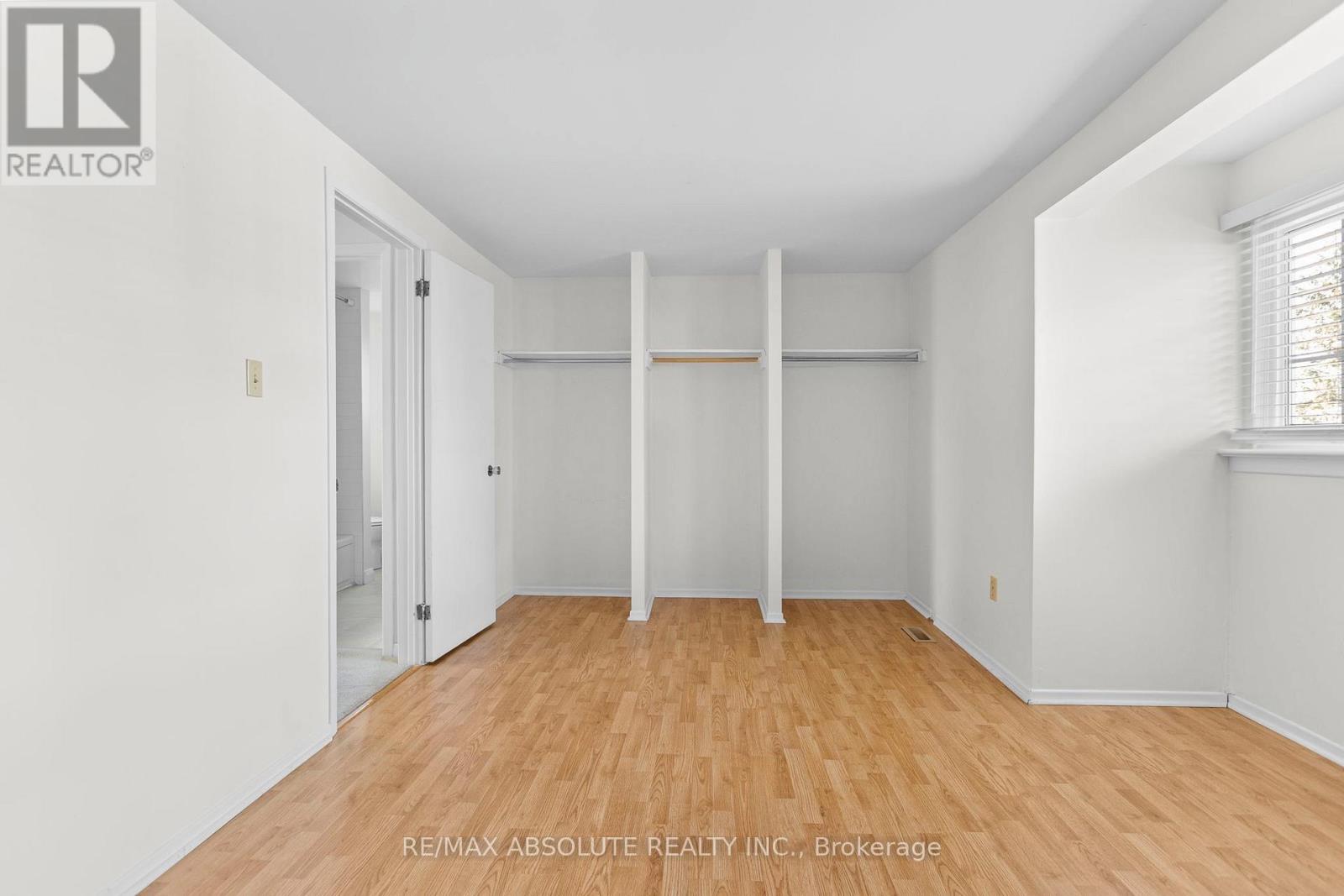 16 Melanie Crescent, Ottawa, Ontario  K2L 2E5 - Photo 15 - X12538624