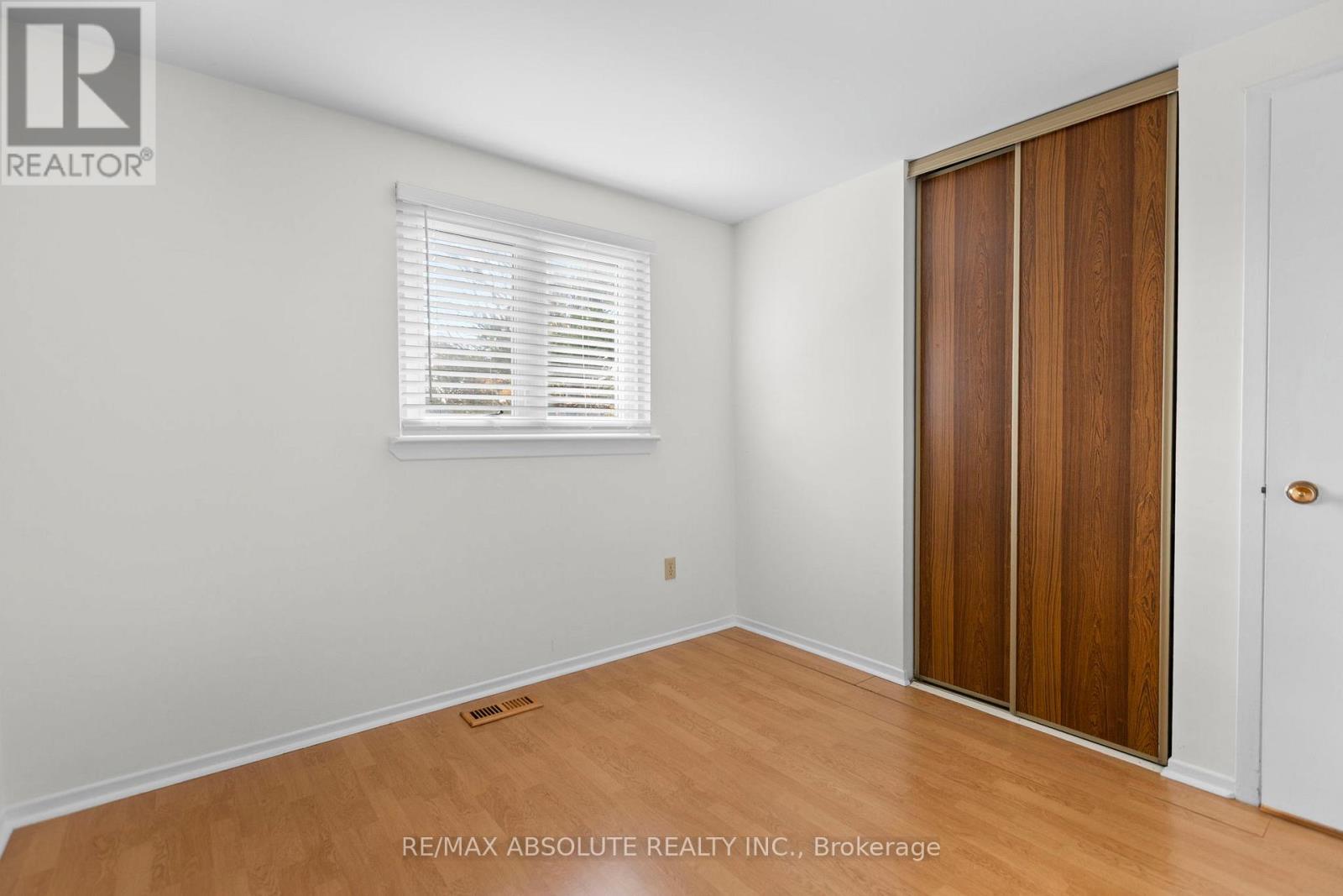 16 Melanie Crescent, Ottawa, Ontario  K2L 2E5 - Photo 19 - X12538624