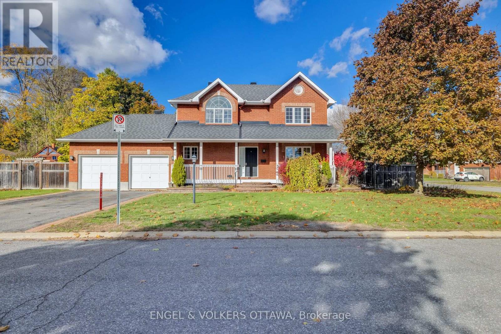 26 CARLETON CATHCART STREET, Ottawa, Ontario