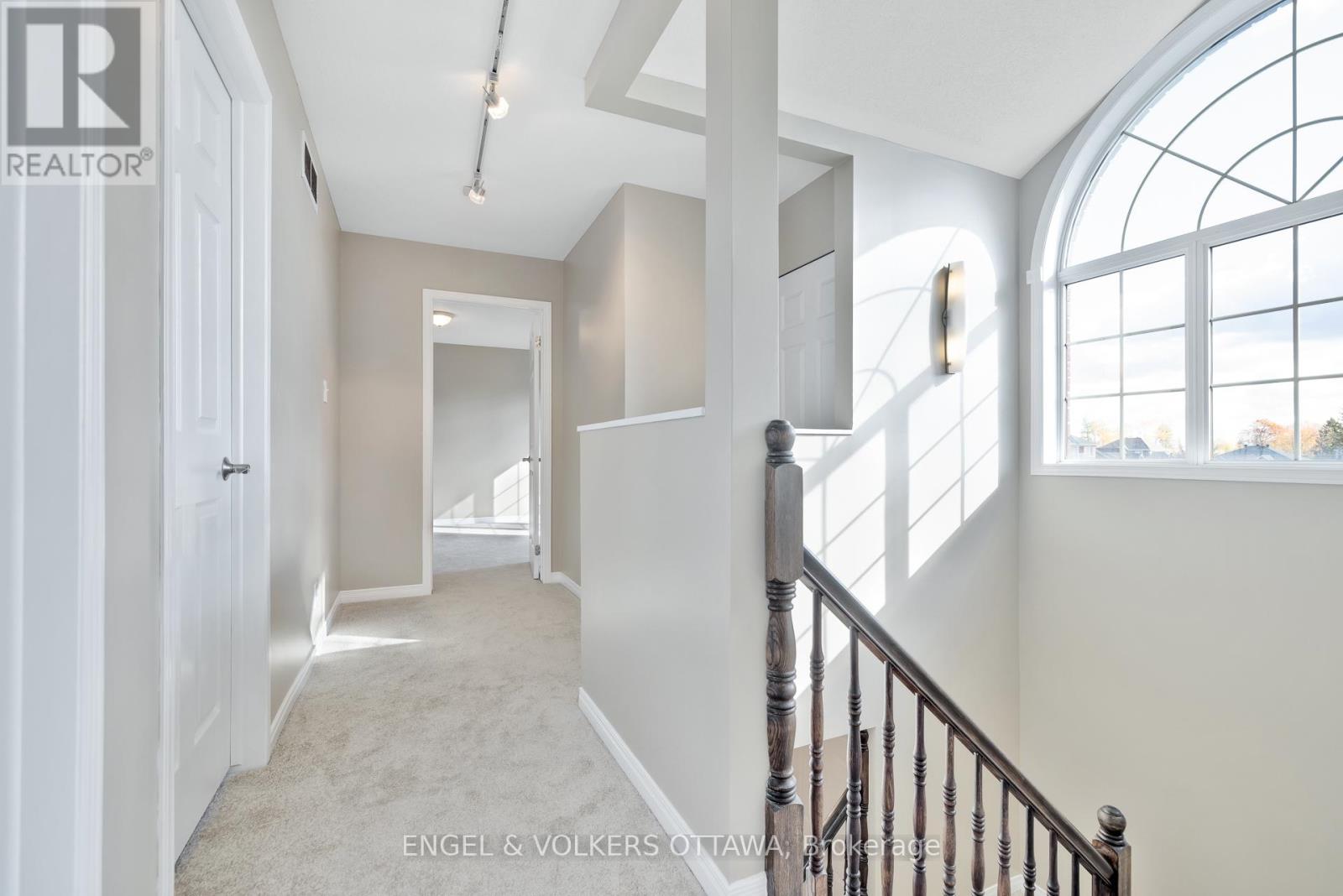 26 Carleton Cathcart Street, Ottawa, Ontario K2S 1M7 - Photo 20 - X12538638