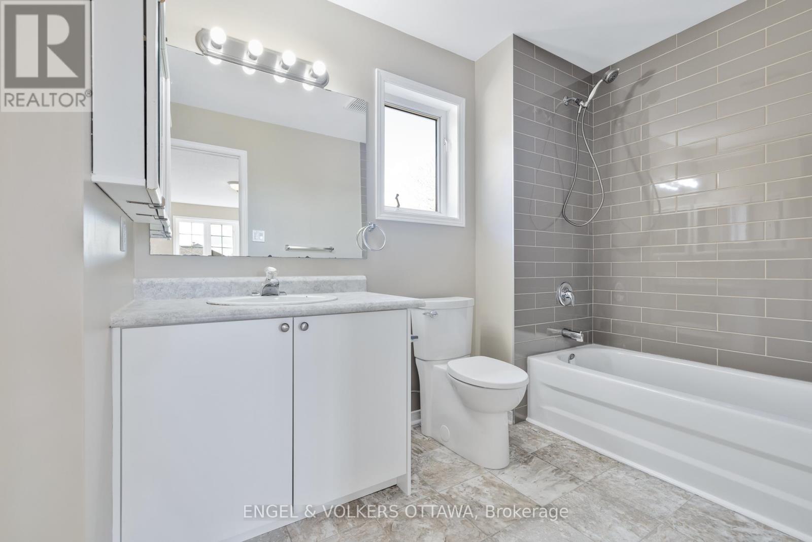 26 Carleton Cathcart Street, Ottawa, Ontario K2S 1M7 - Photo 24 - X12538638
