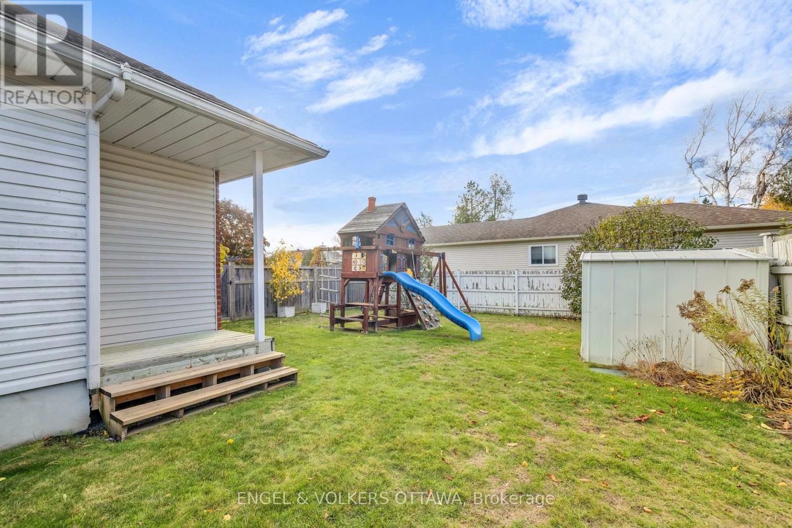 26 Carleton Cathcart Street, Ottawa, Ontario K2S 1M7 - Photo 40 - X12538638