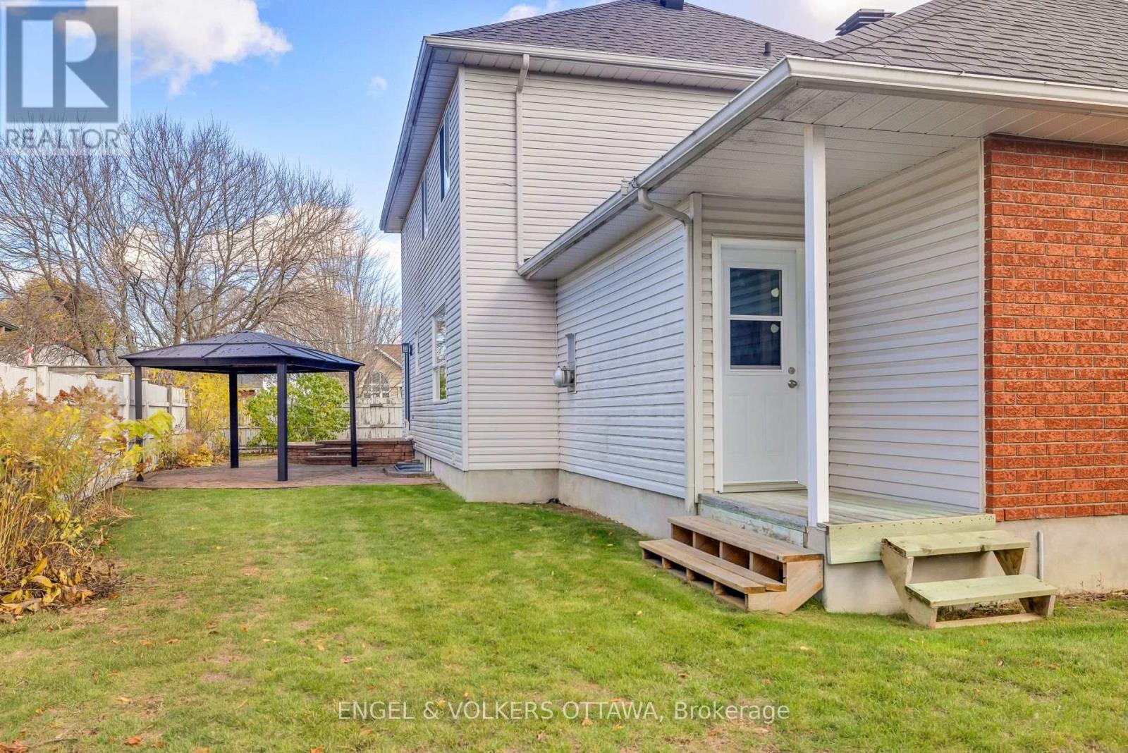 26 Carleton Cathcart Street, Ottawa, Ontario K2S 1M7 - Photo 41 - X12538638