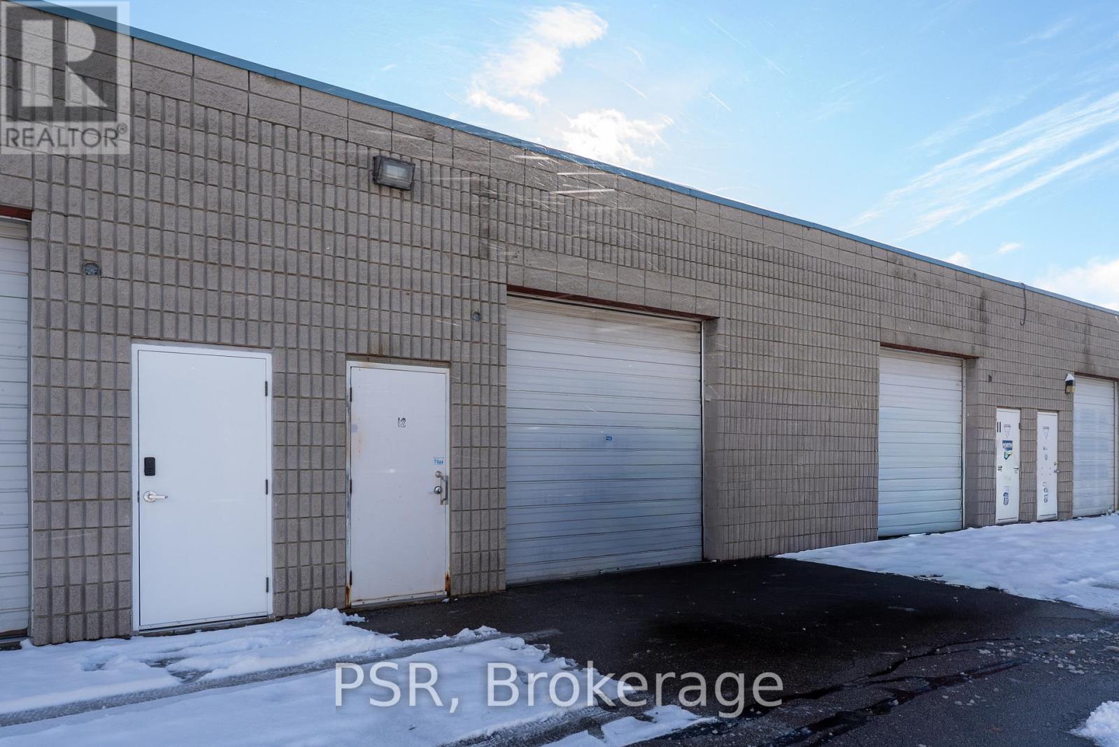 12 - 2 Marconi Court, Caledon, Ontario  L7E 1E5 - Photo 3 - W12538272