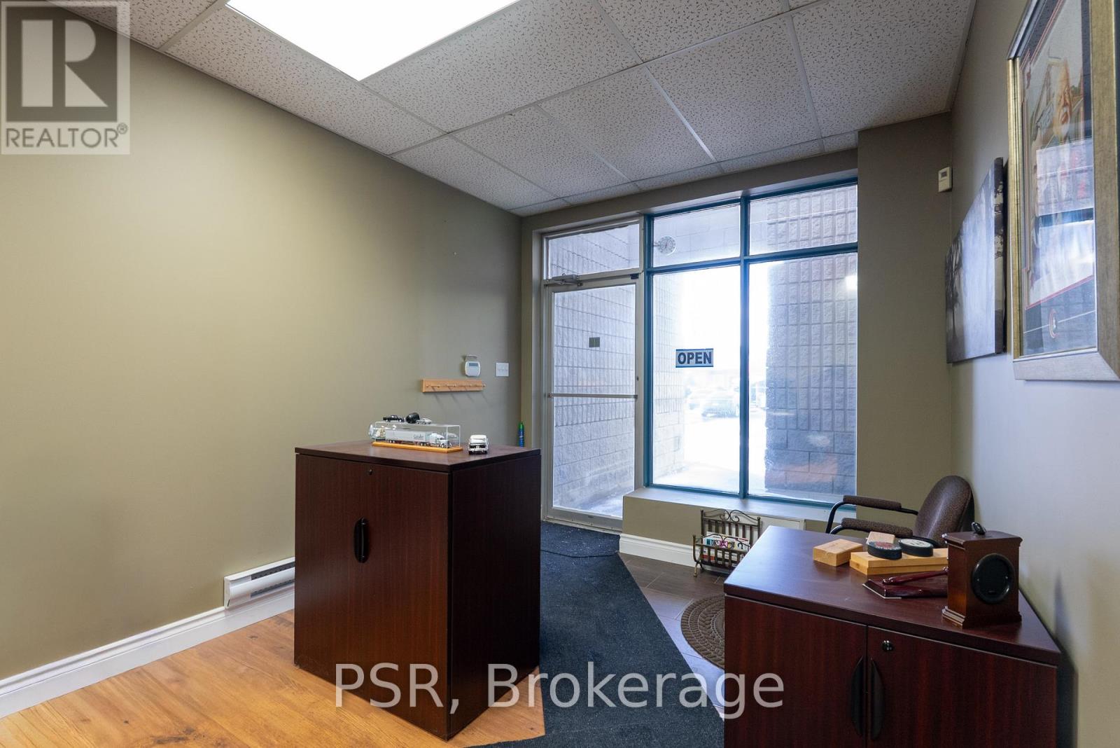 12 - 2 Marconi Court, Caledon, Ontario  L7E 1E5 - Photo 4 - W12538272