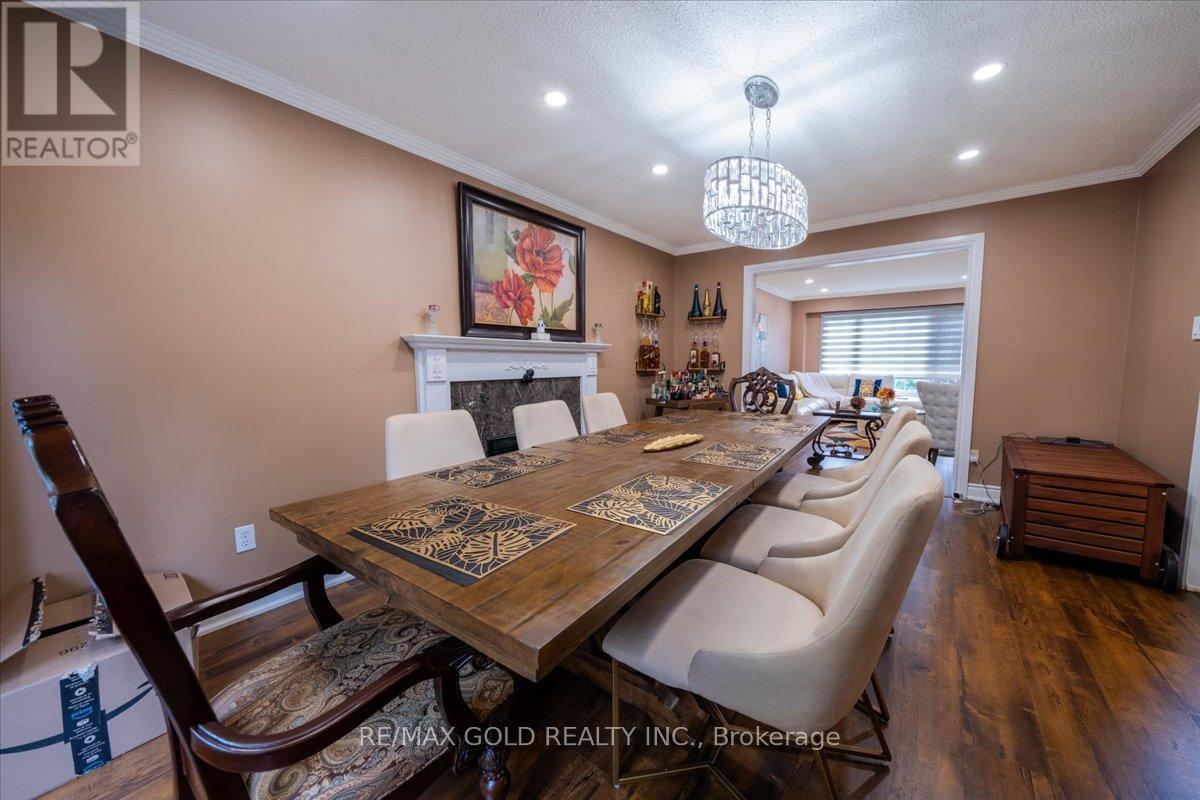 92 Jaffa Drive, Brampton, Ontario  L6S 4C6 - Photo 16 - W12538290