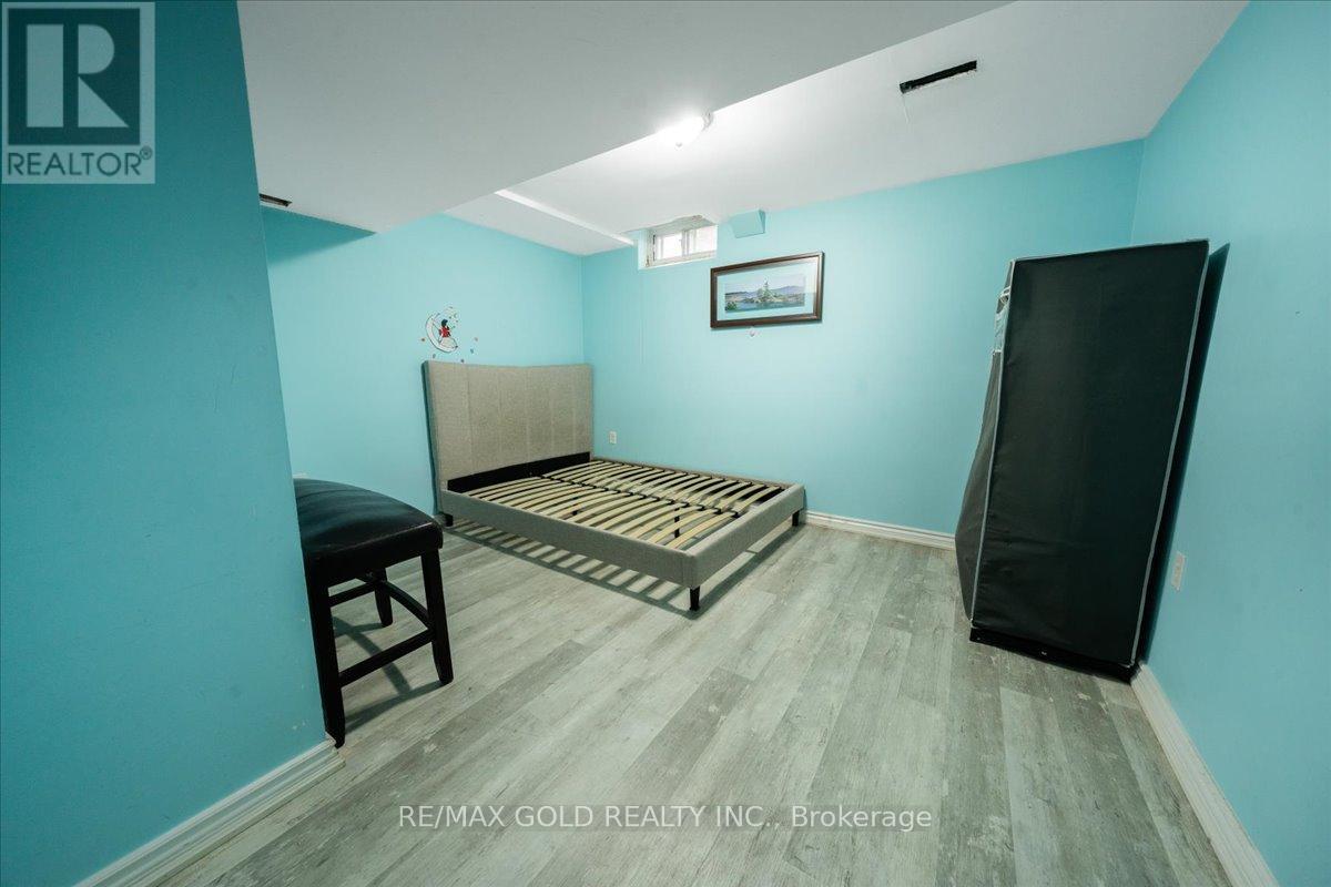 92 Jaffa Drive, Brampton, Ontario  L6S 4C6 - Photo 38 - W12538290