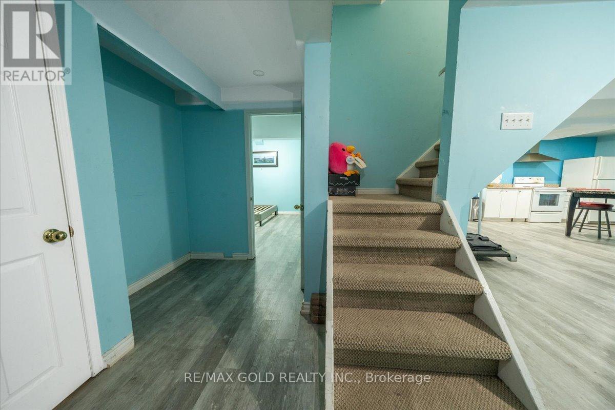 92 Jaffa Drive, Brampton, Ontario  L6S 4C6 - Photo 39 - W12538290