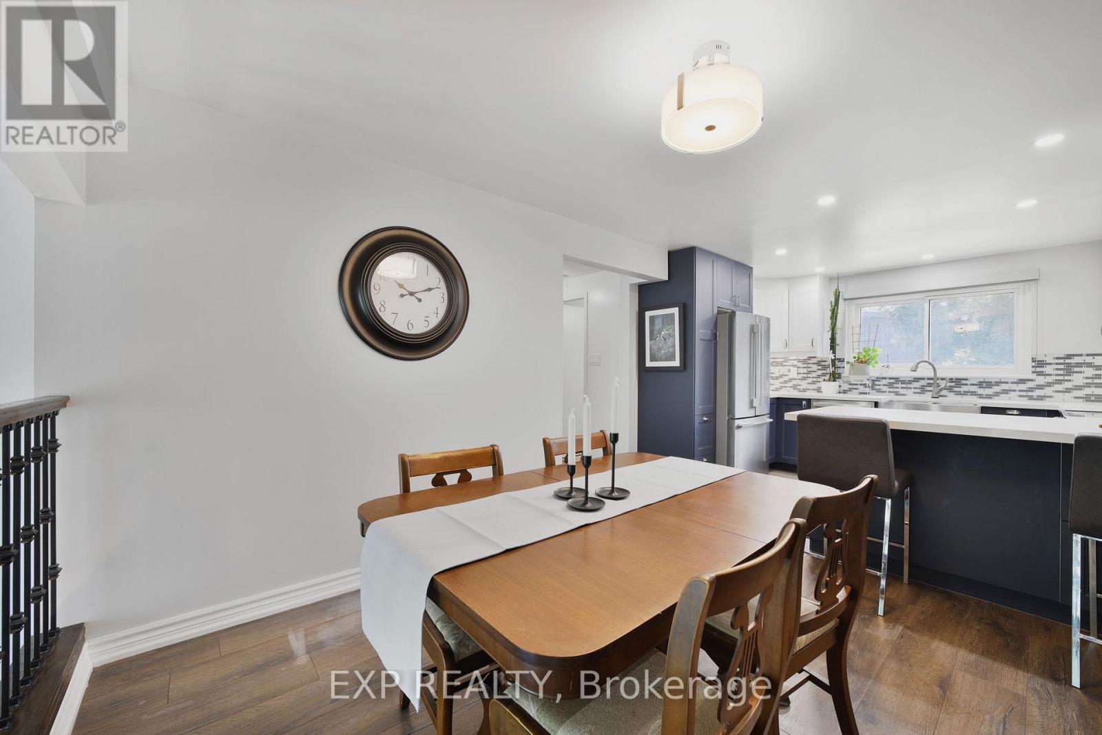 136 Darras Court, Brampton, Ontario  L6T 1W7 - Photo 10 - W12538292