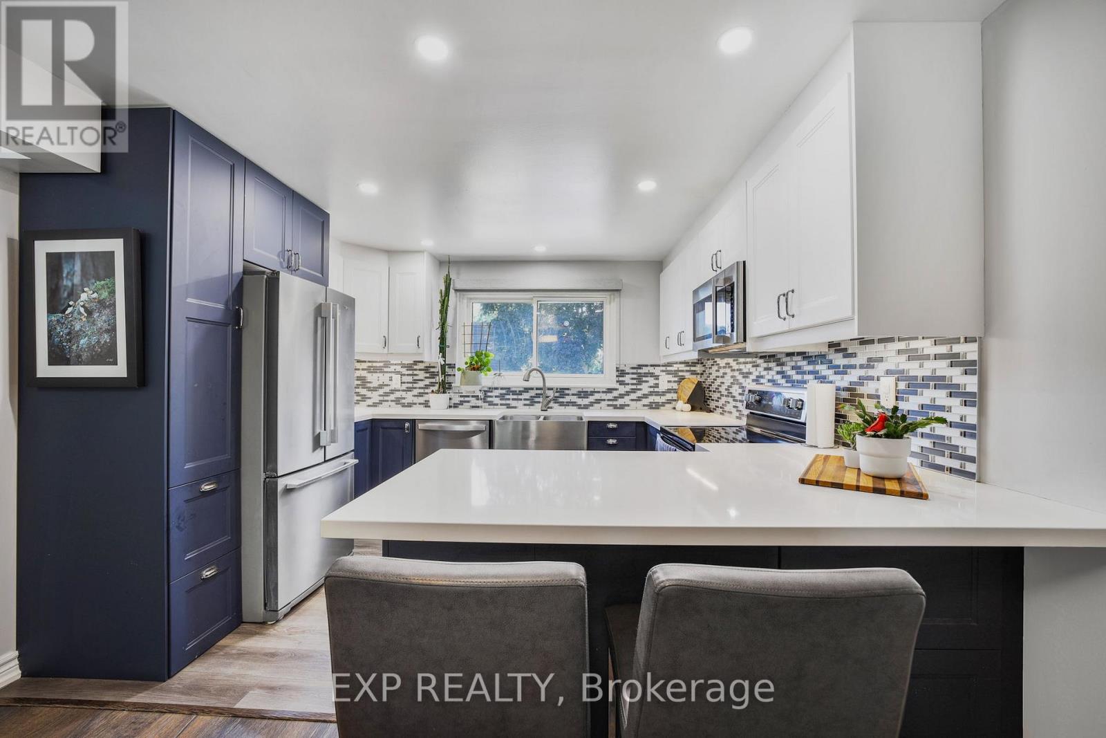 136 Darras Court, Brampton, Ontario  L6T 1W7 - Photo 15 - W12538292