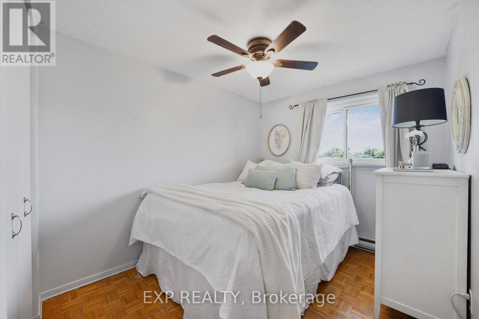 136 Darras Court, Brampton, Ontario  L6T 1W7 - Photo 23 - W12538292