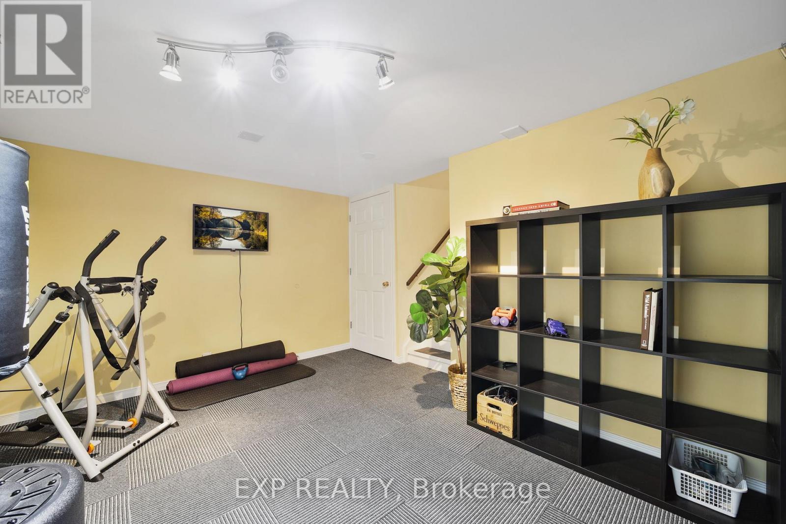 136 Darras Court, Brampton, Ontario  L6T 1W7 - Photo 34 - W12538292