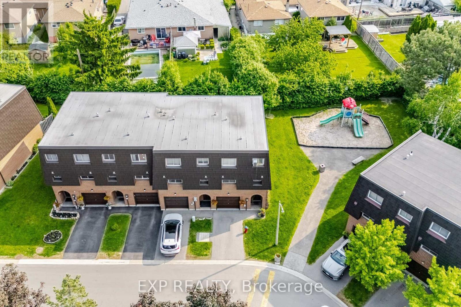 136 Darras Court, Brampton, Ontario  L6T 1W7 - Photo 38 - W12538292