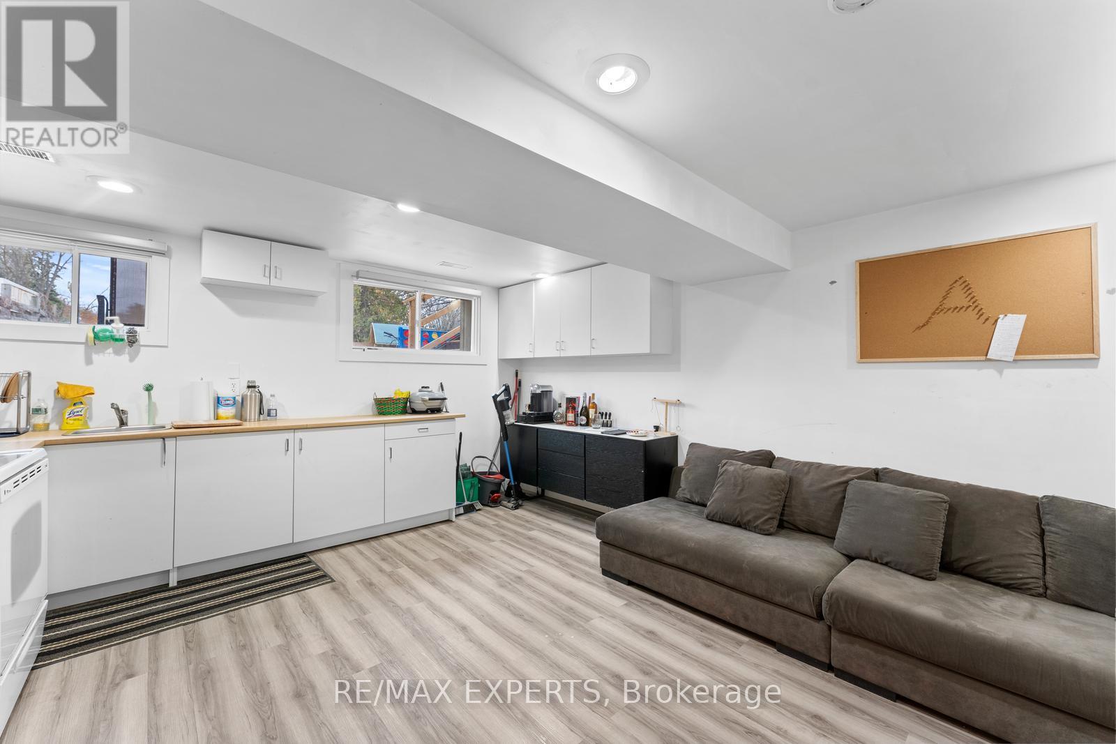 142 King Street E, Caledon, Ontario  L7E 3G2 - Photo 24 - W12538318