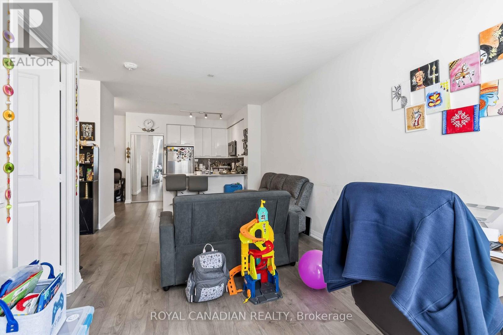 1501 - 65 Watergarden Drive, Mississauga, Ontario  L5R 0G9 - Photo 12 - W12538330