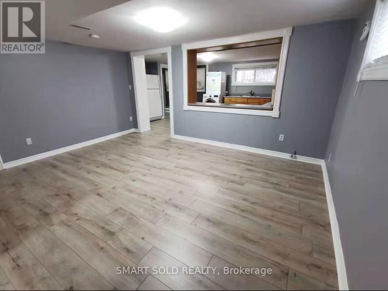 5375 Turney Drive, Mississauga, Ontario  L5M 1Z4 - Photo 3 - W12538394