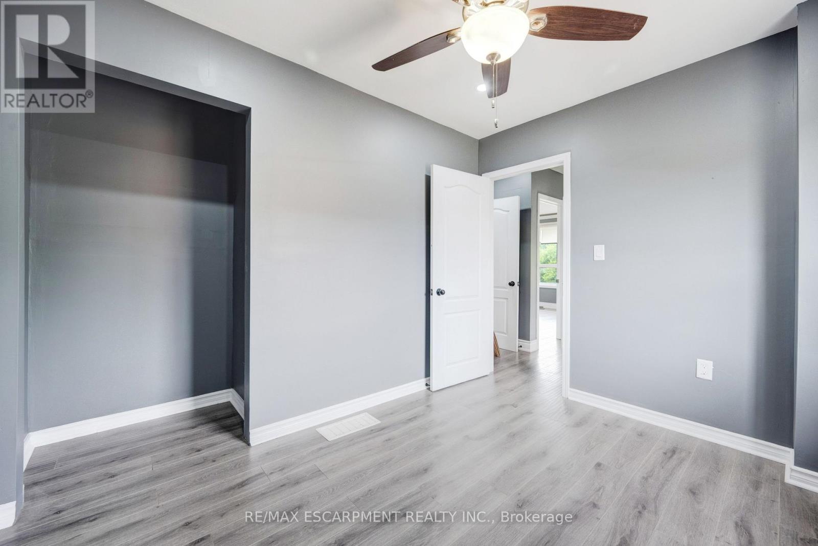 61 Clarence Street, Brampton, Ontario  L6W 1S4 - Photo 27 - W12538414