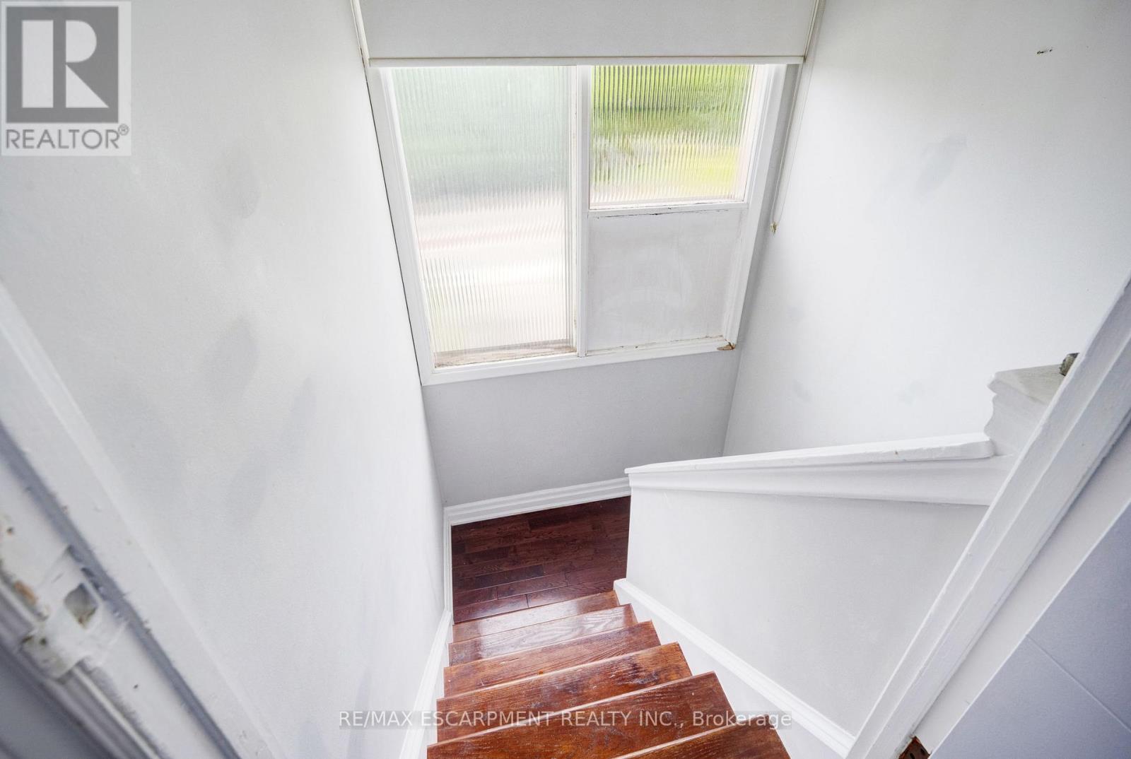 61 Clarence Street, Brampton, Ontario  L6W 1S4 - Photo 34 - W12538414