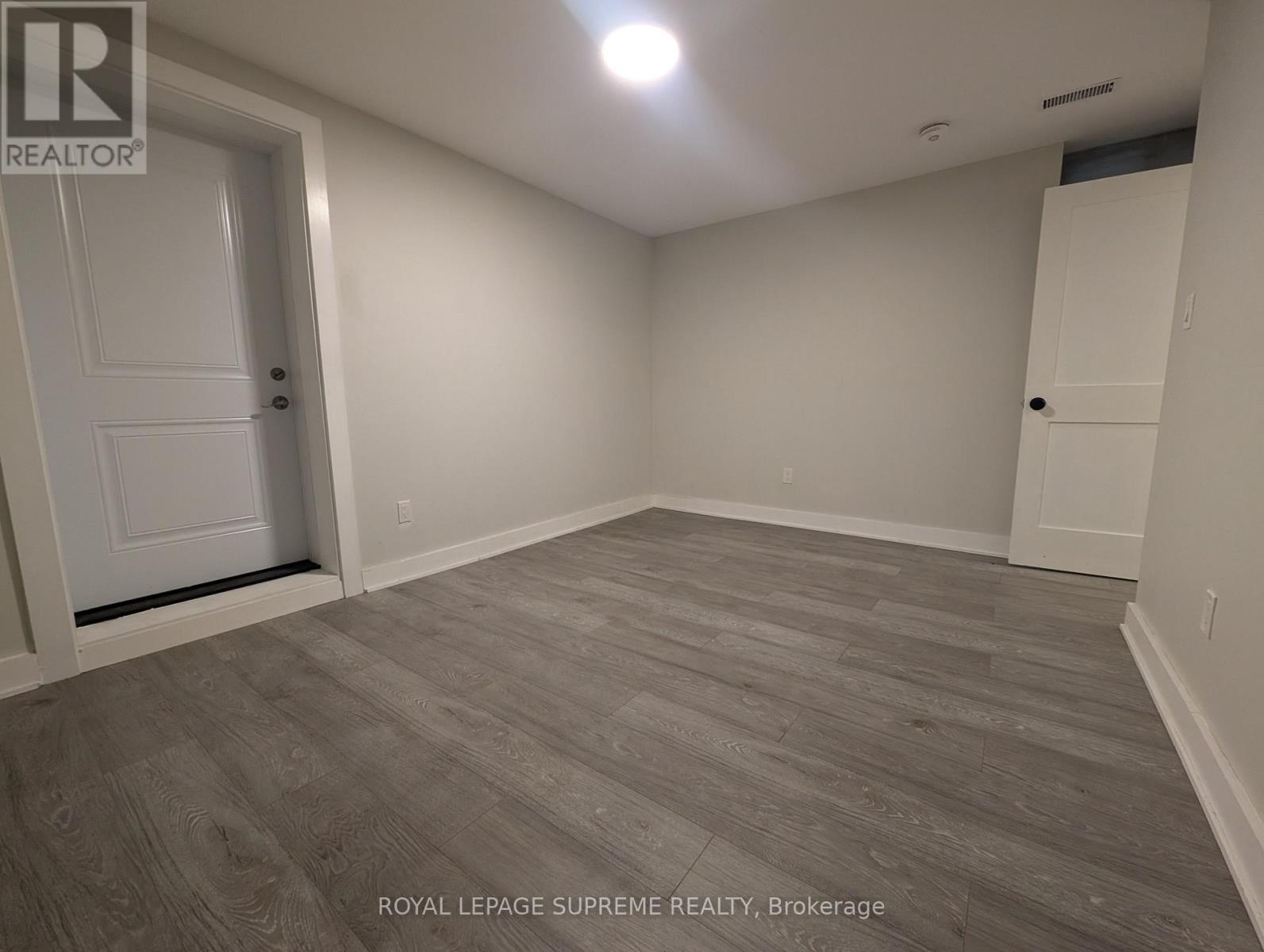 Lower - 2132 Dundas Street W, Toronto, Ontario  M6R 1X2 - Photo 10 - W12538434