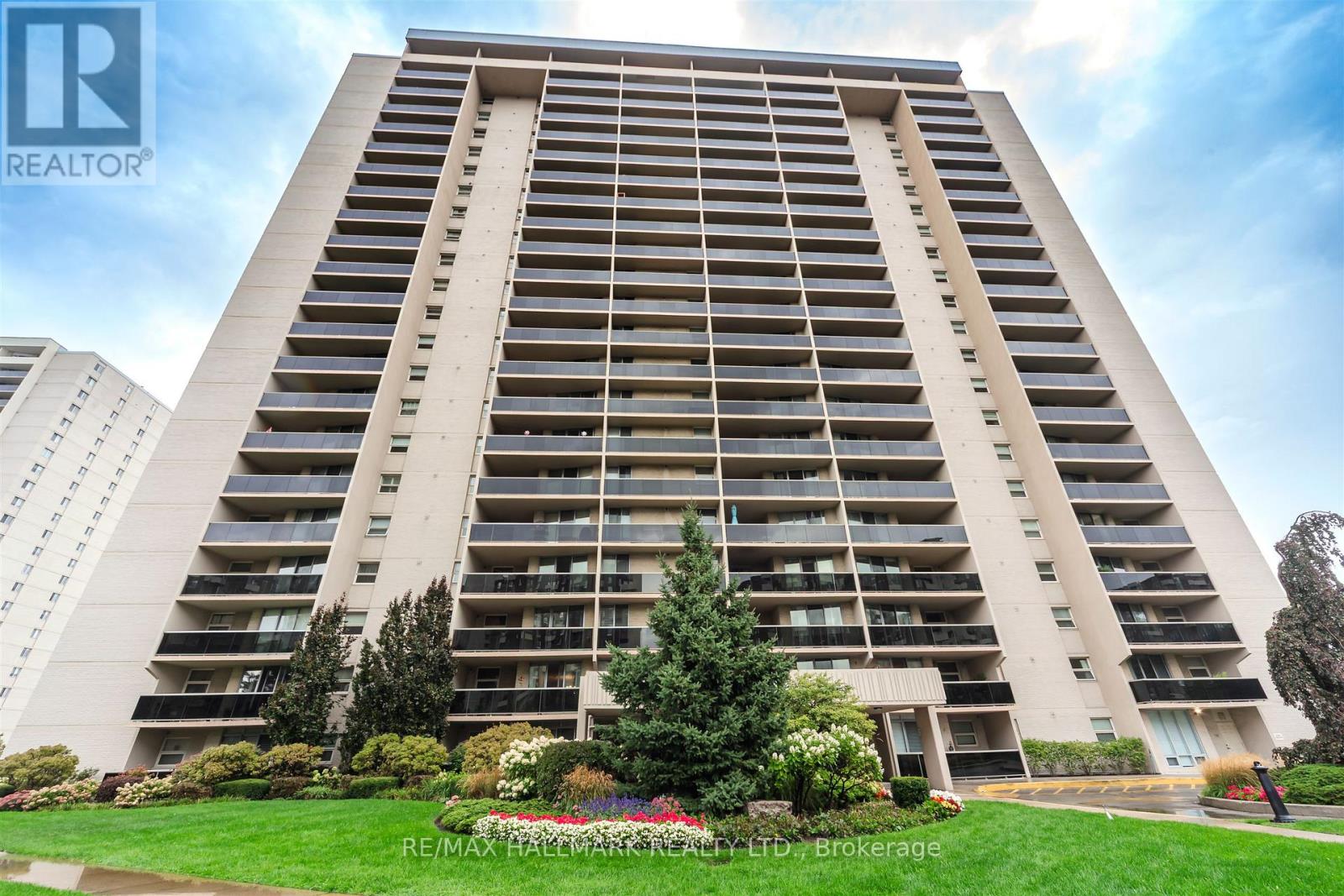 406 - 299 Mill Road, Toronto, Ontario  M9C 4V9 - Photo 3 - W12538440