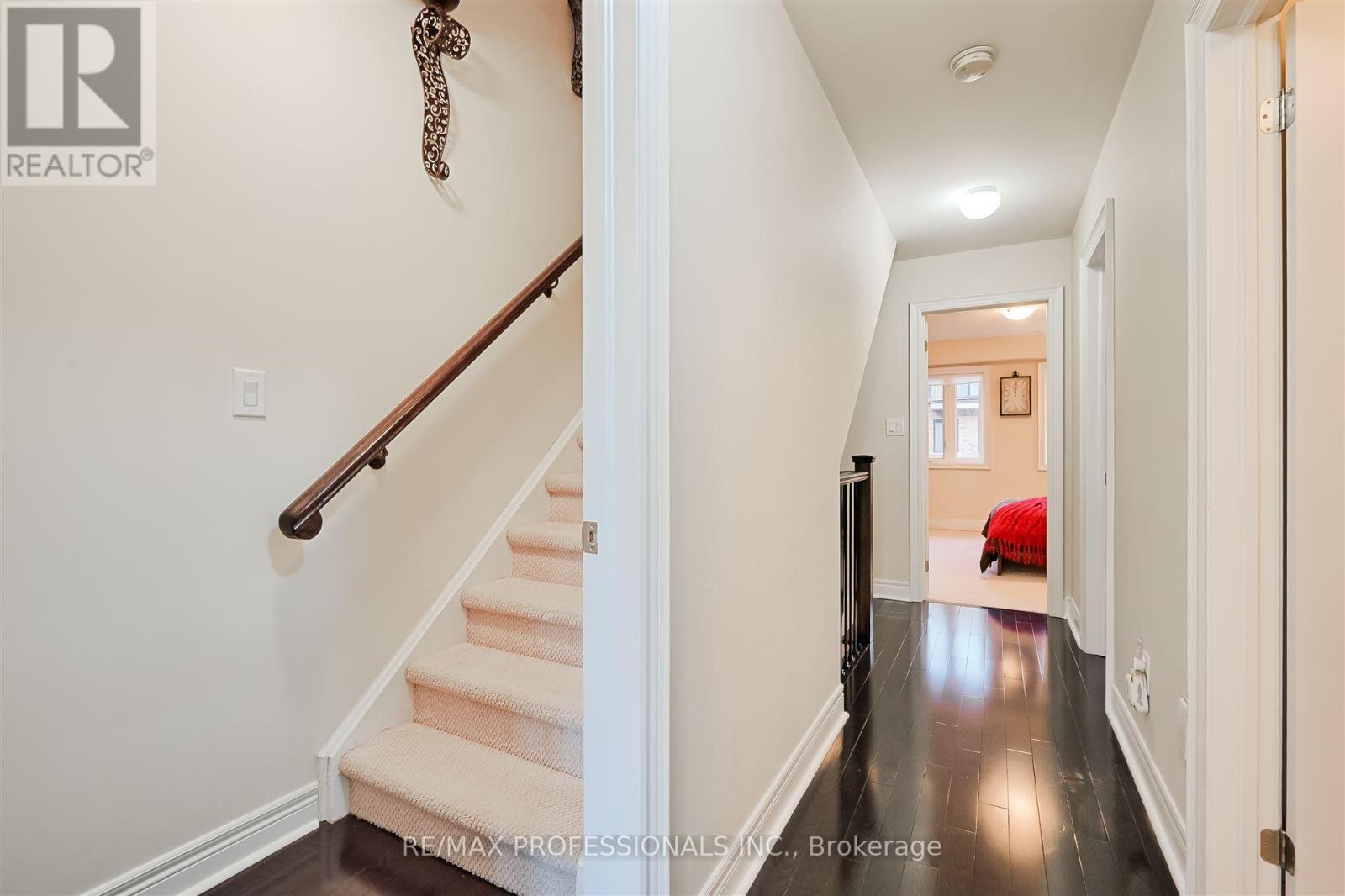 825a Oxford Street, Toronto, Ontario  M8Y 1E6 - Photo 20 - W12538448