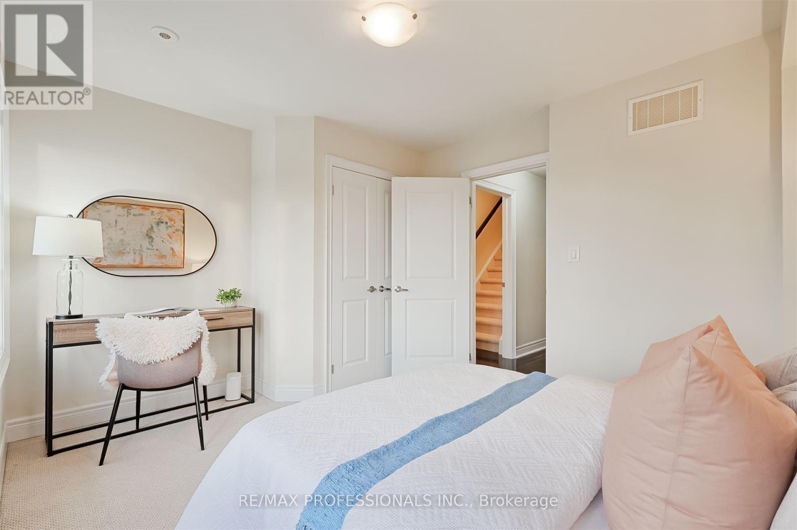 825a Oxford Street, Toronto, Ontario  M8Y 1E6 - Photo 24 - W12538448