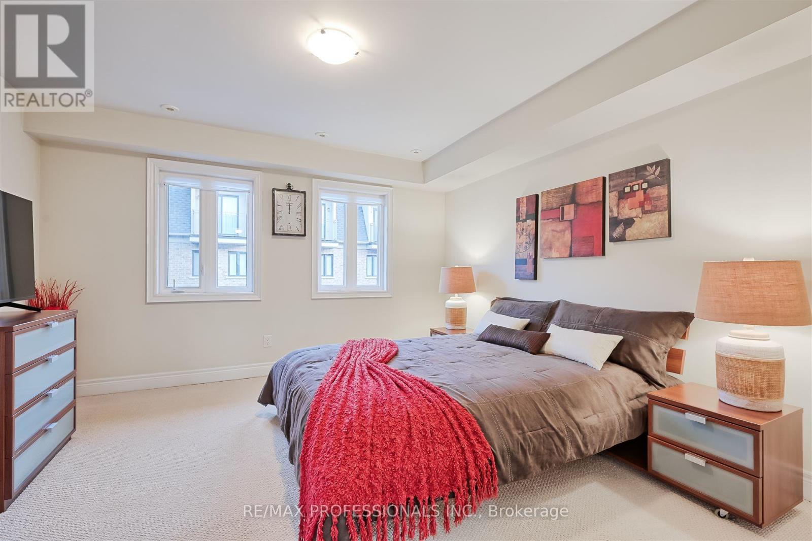 825a Oxford Street, Toronto, Ontario  M8Y 1E6 - Photo 27 - W12538448