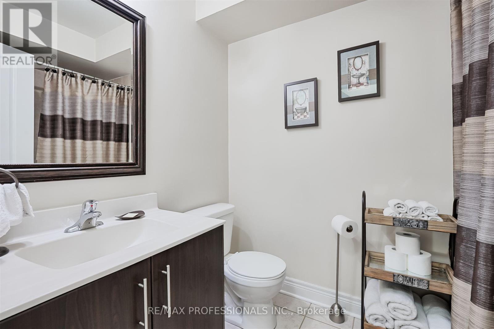 825a Oxford Street, Toronto, Ontario  M8Y 1E6 - Photo 30 - W12538448