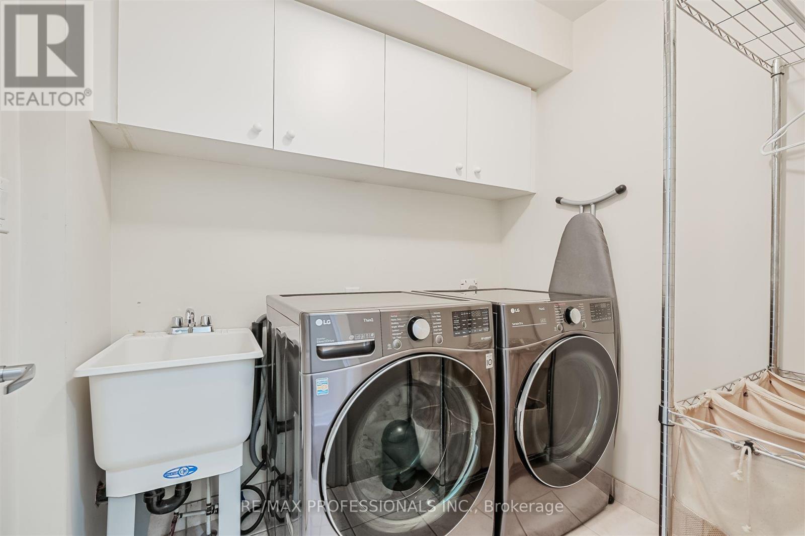 825a Oxford Street, Toronto, Ontario  M8Y 1E6 - Photo 31 - W12538448