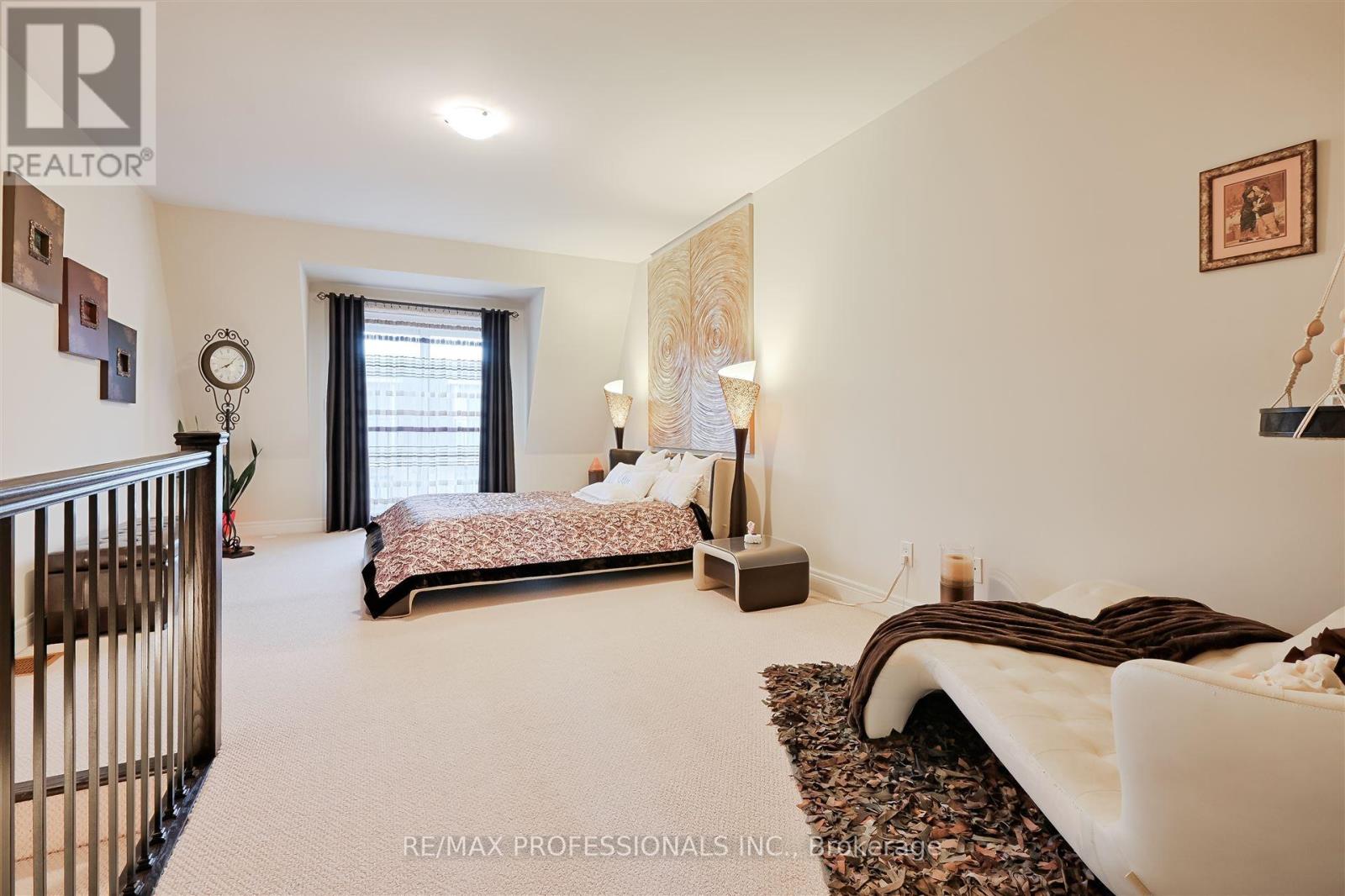 825a Oxford Street, Toronto, Ontario  M8Y 1E6 - Photo 35 - W12538448