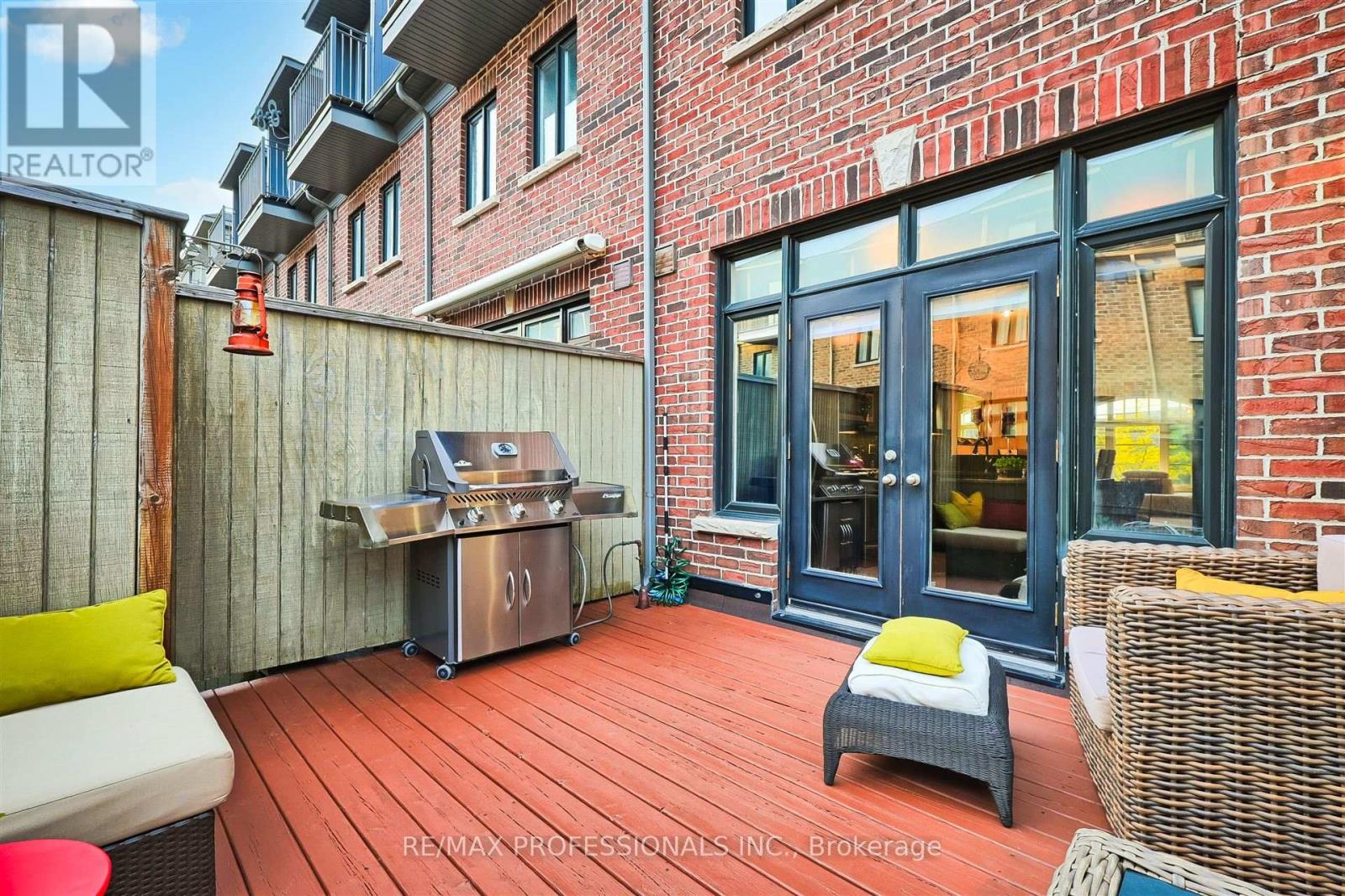 825a Oxford Street, Toronto, Ontario  M8Y 1E6 - Photo 43 - W12538448