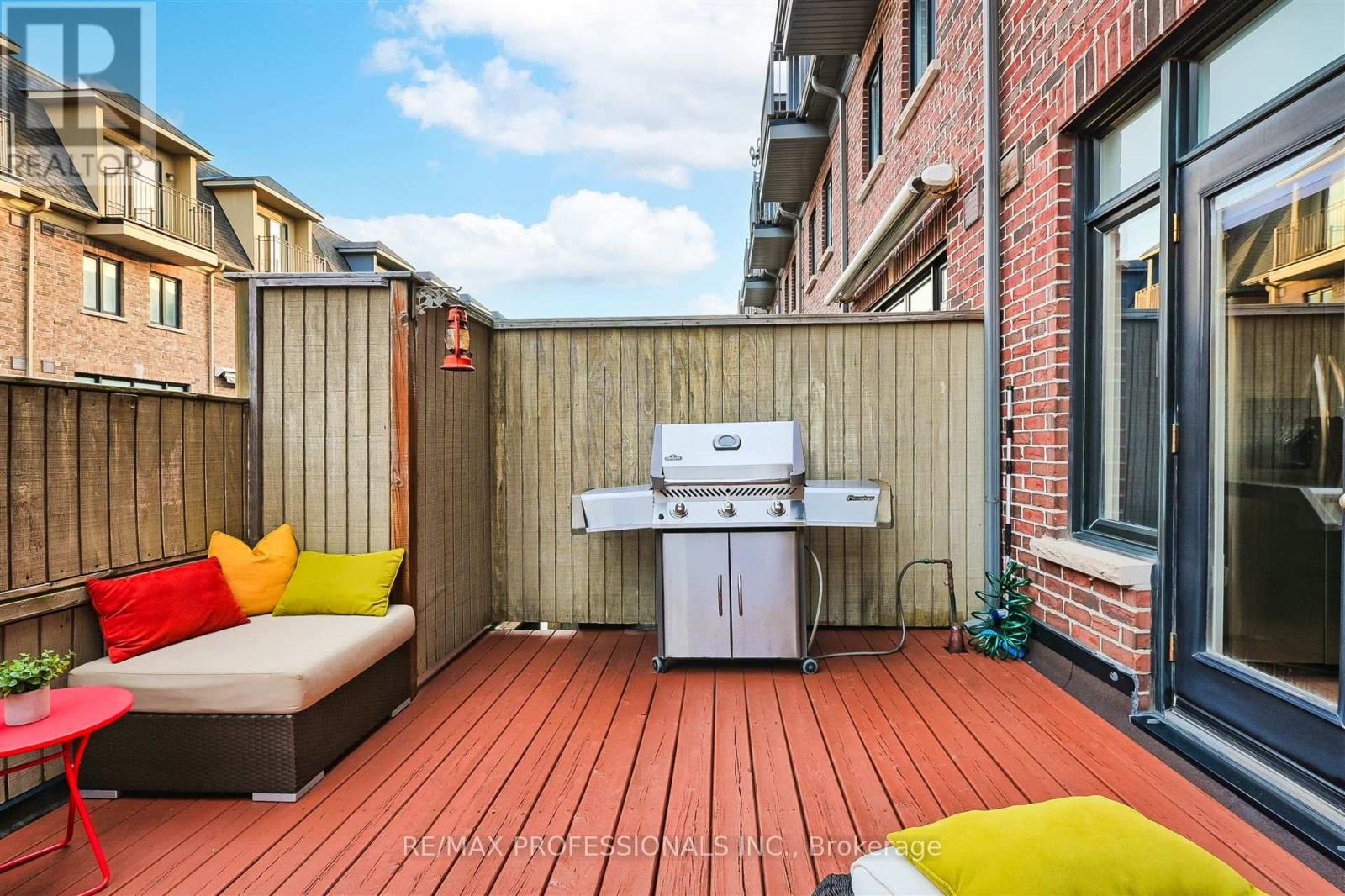 825a Oxford Street, Toronto, Ontario  M8Y 1E6 - Photo 44 - W12538448