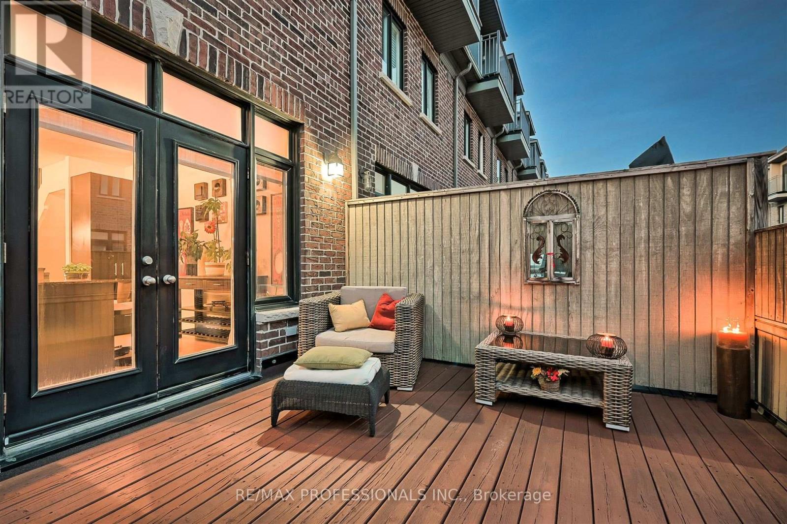 825a Oxford Street, Toronto, Ontario  M8Y 1E6 - Photo 47 - W12538448