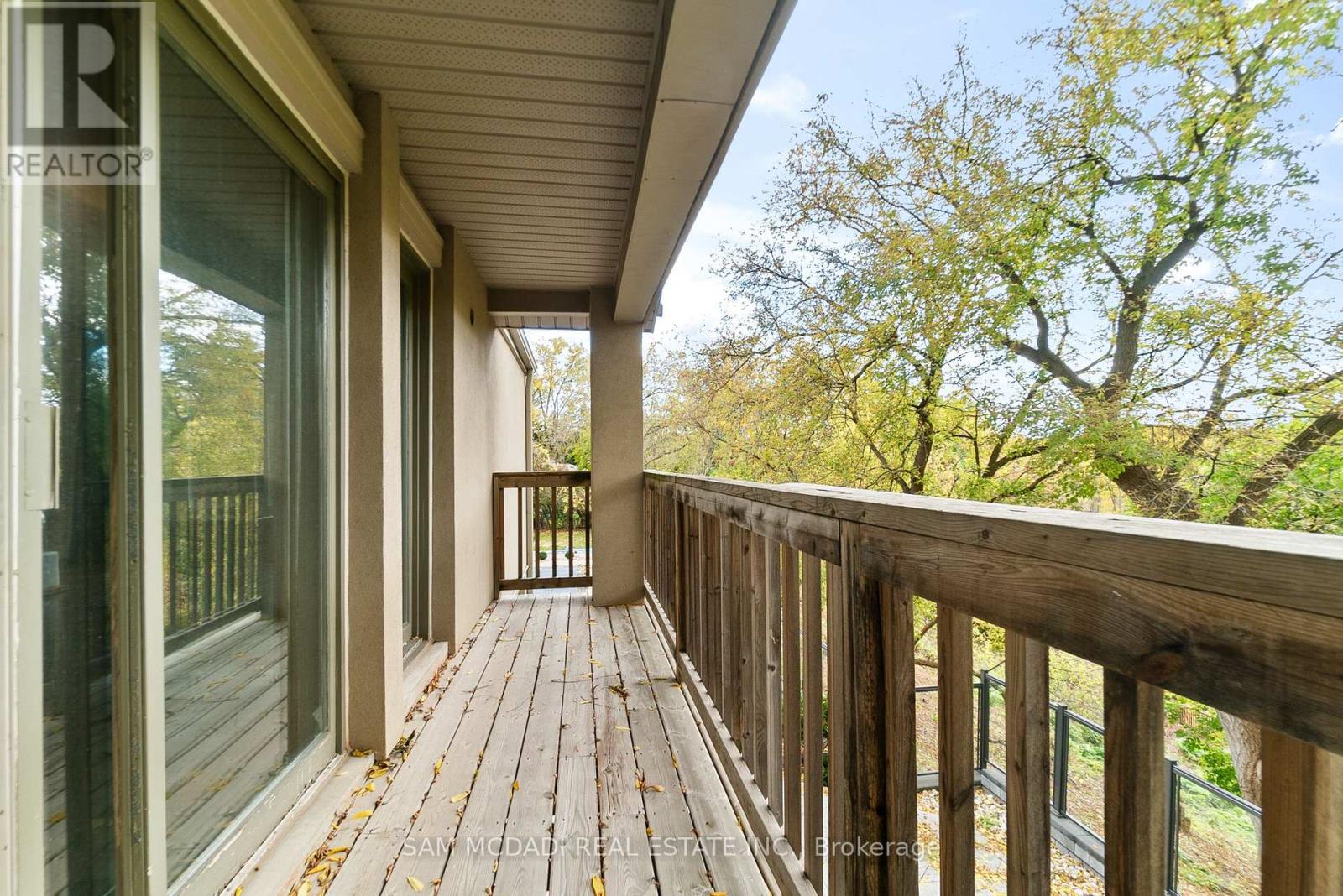 2552 Jarvis Street, Mississauga, Ontario  L5C 2P6 - Photo 32 - W12538476