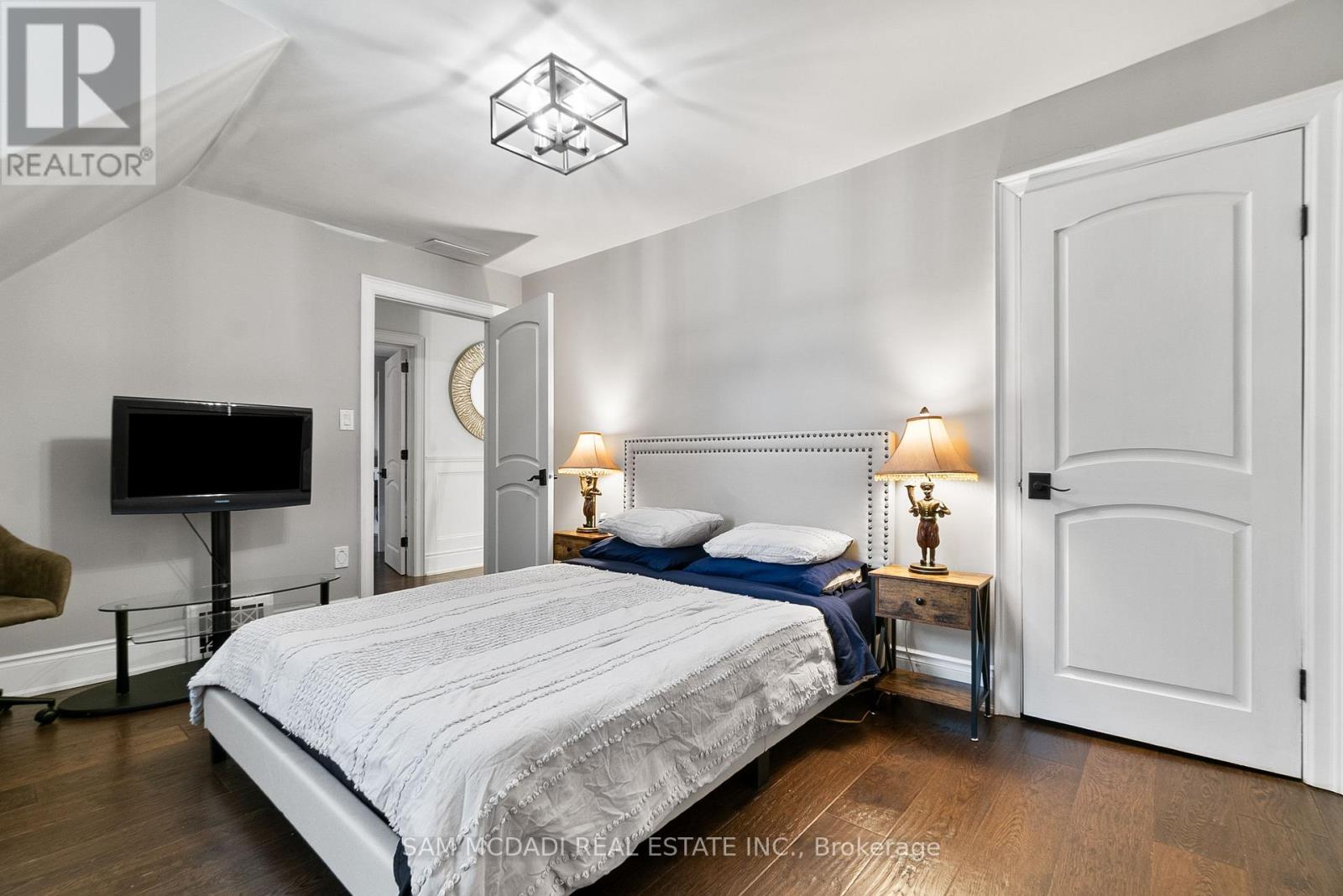 2552 Jarvis Street, Mississauga, Ontario  L5C 2P6 - Photo 36 - W12538476