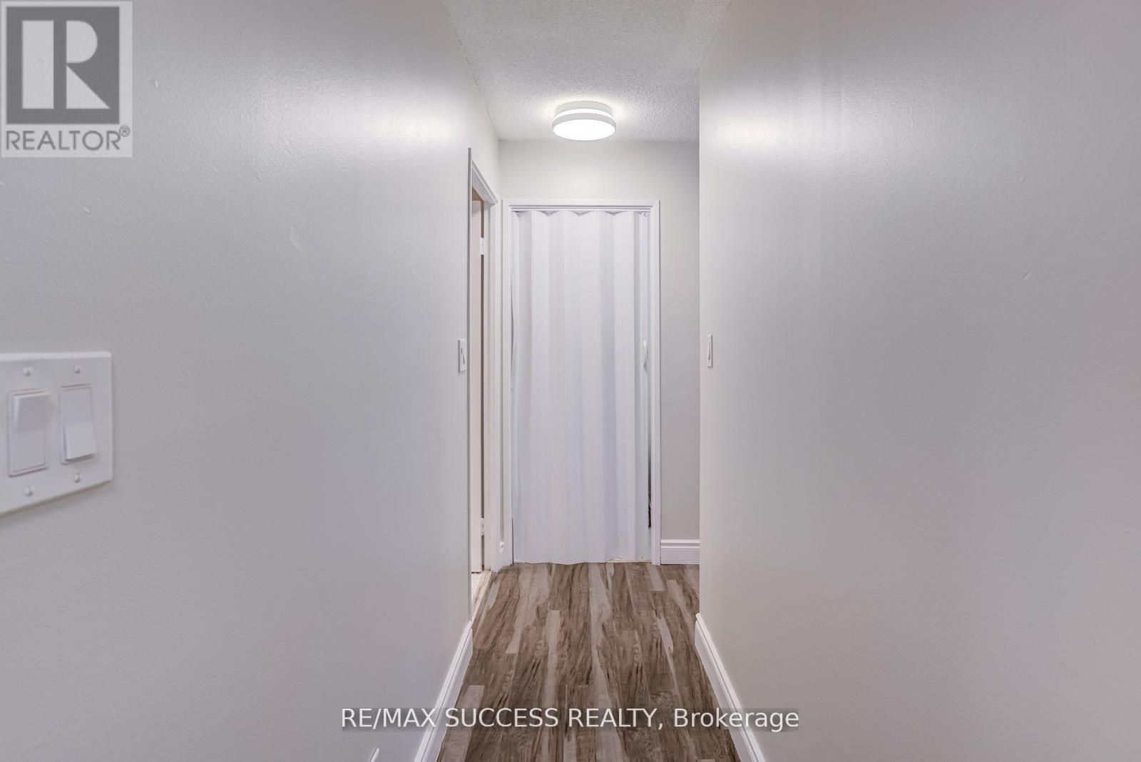 713 - 145 Hillcrest Avenue, Mississauga, Ontario  L5B 3Z1 - Photo 19 - W12538482