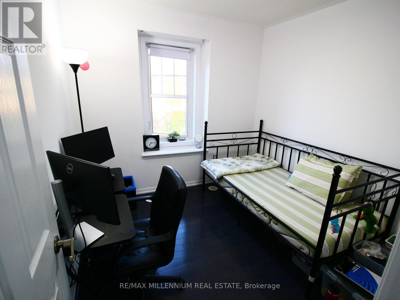 52 Vanhorne Close, Brampton, Ontario  L7A 0X8 - Photo 15 - W12538486