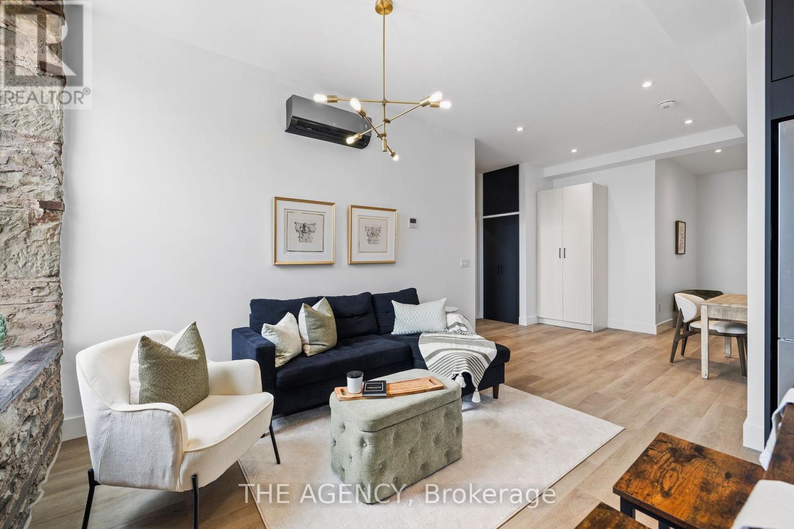 303 - 163 Main Street E, Milton, Ontario  L9T 1N7 - Photo 4 - W12538500