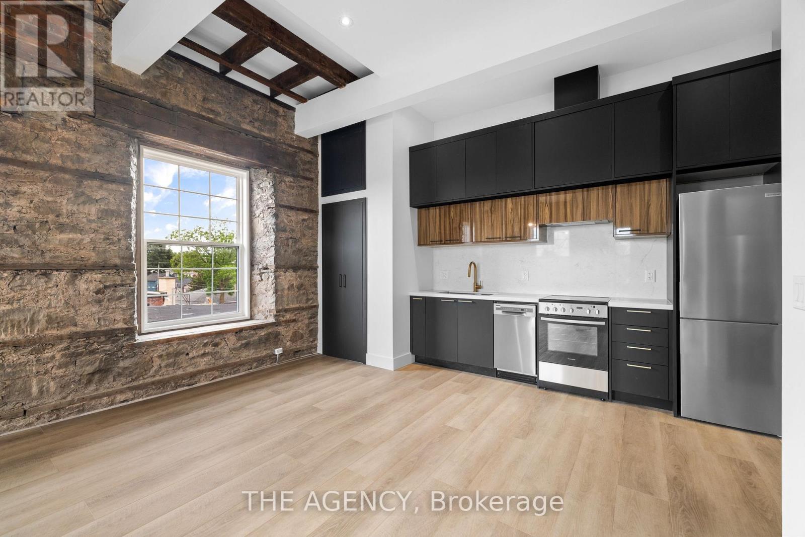 303 - 163 Main Street E, Milton, Ontario  L9T 1N7 - Photo 8 - W12538500