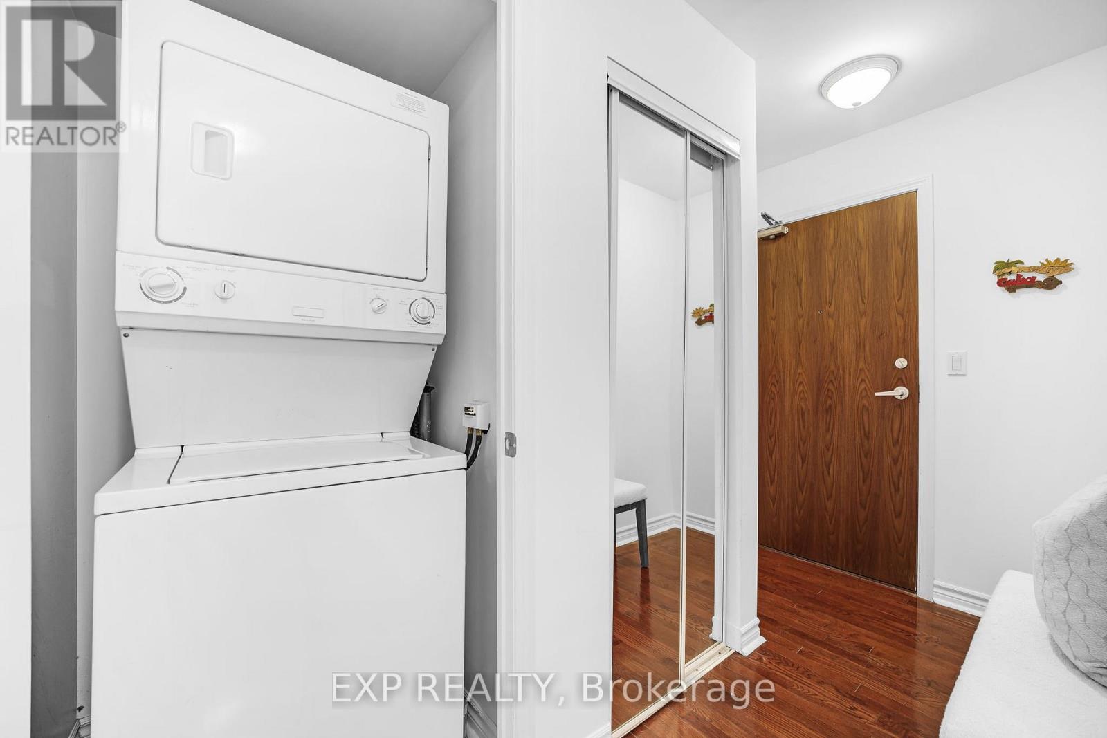 1005 - 1 Elm Drive W, Mississauga, Ontario  L5B 4M1 - Photo 18 - W12538502