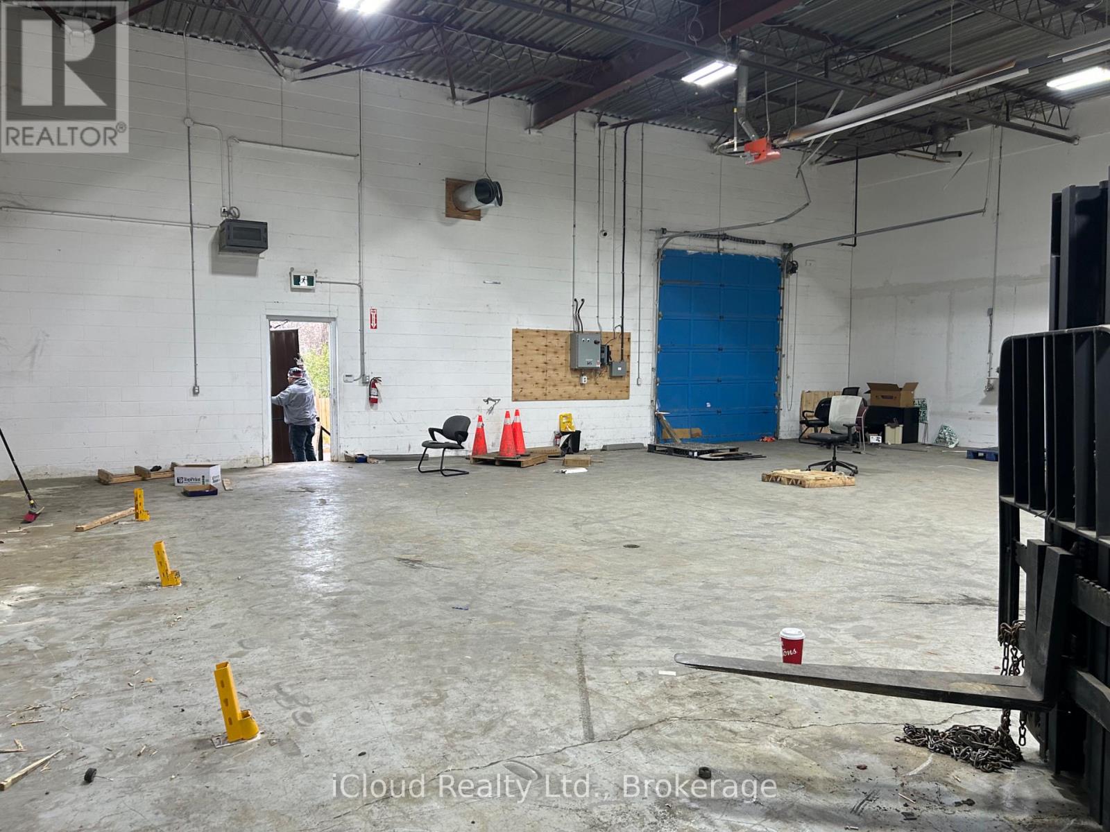 7 - 101 West Drive, Brampton, Ontario L6T 2J6 - Photo 5 - W12531852