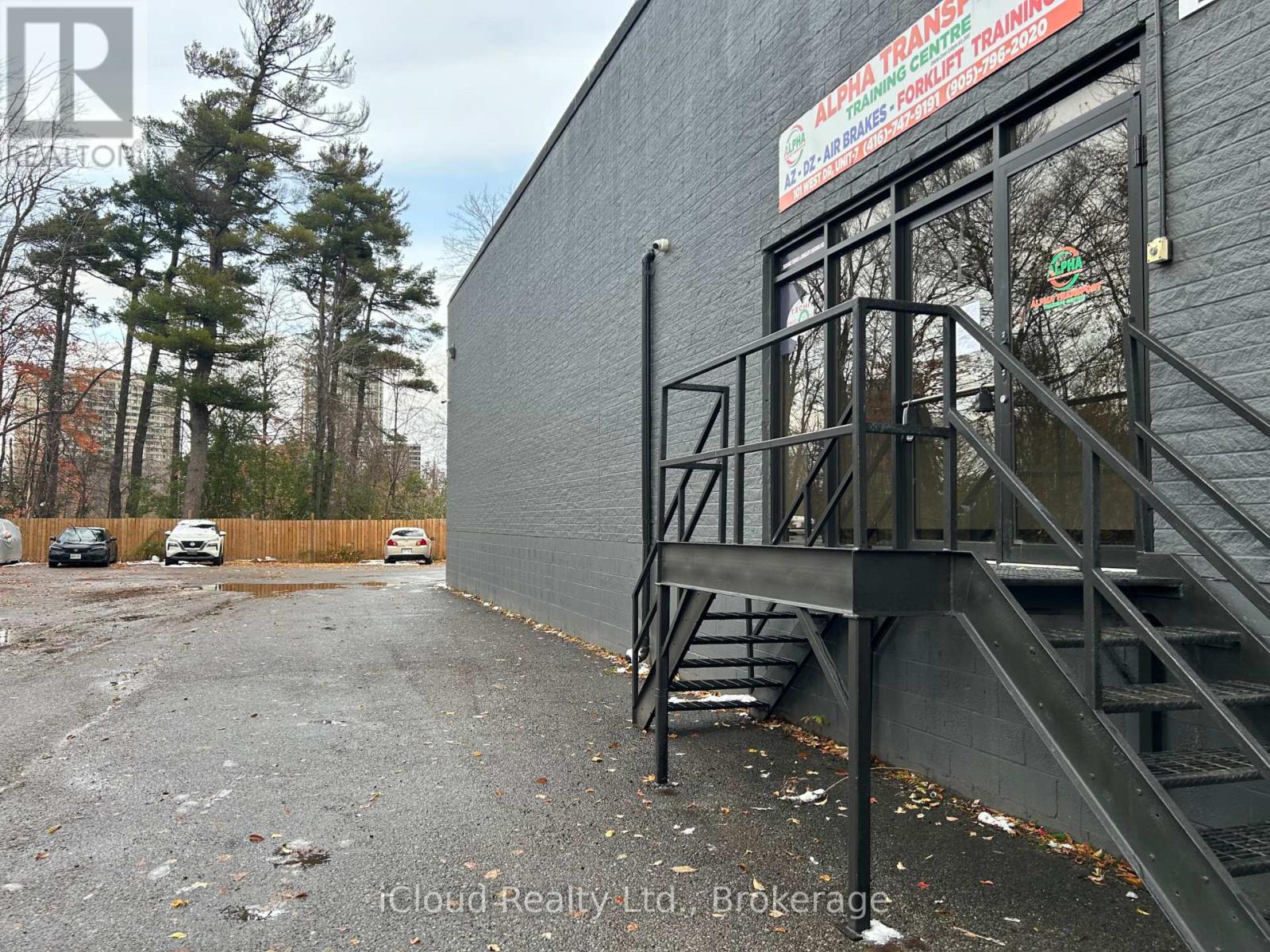 7 - 101 West Drive, Brampton, Ontario L6T 2J6 - Photo 3 - W12531852