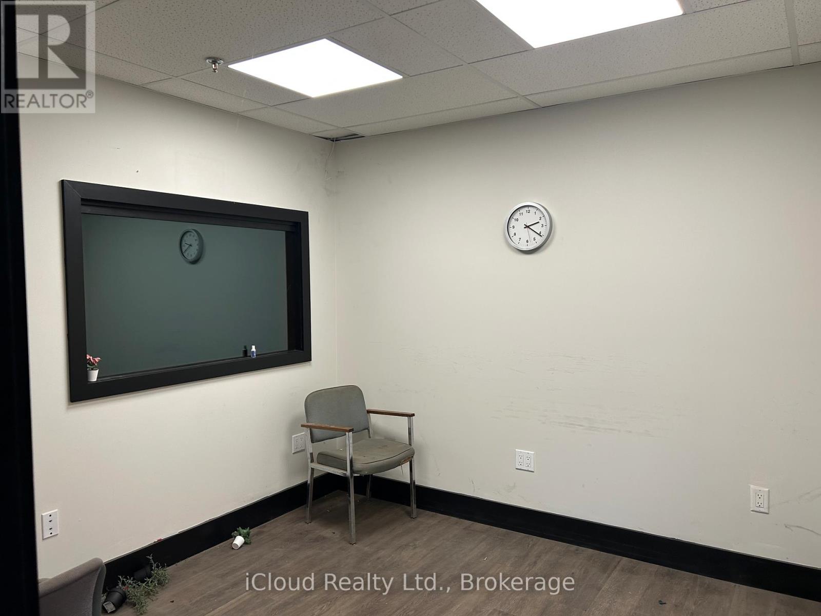 7 - 101 West Drive, Brampton, Ontario L6T 2J6 - Photo 8 - W12531852