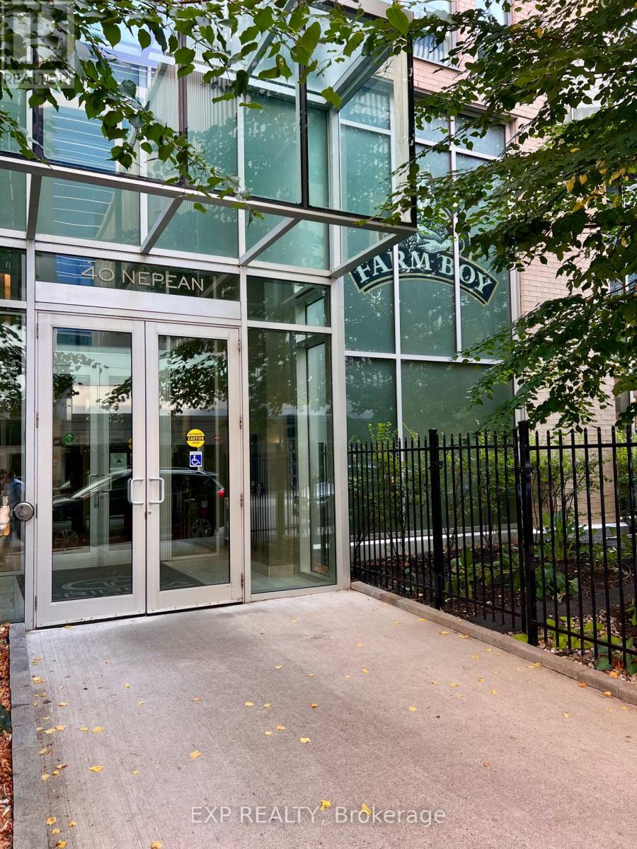 2001 - 40 Nepean Street, Ottawa, Ontario  K2P 0X5 - Photo 2 - X12367458