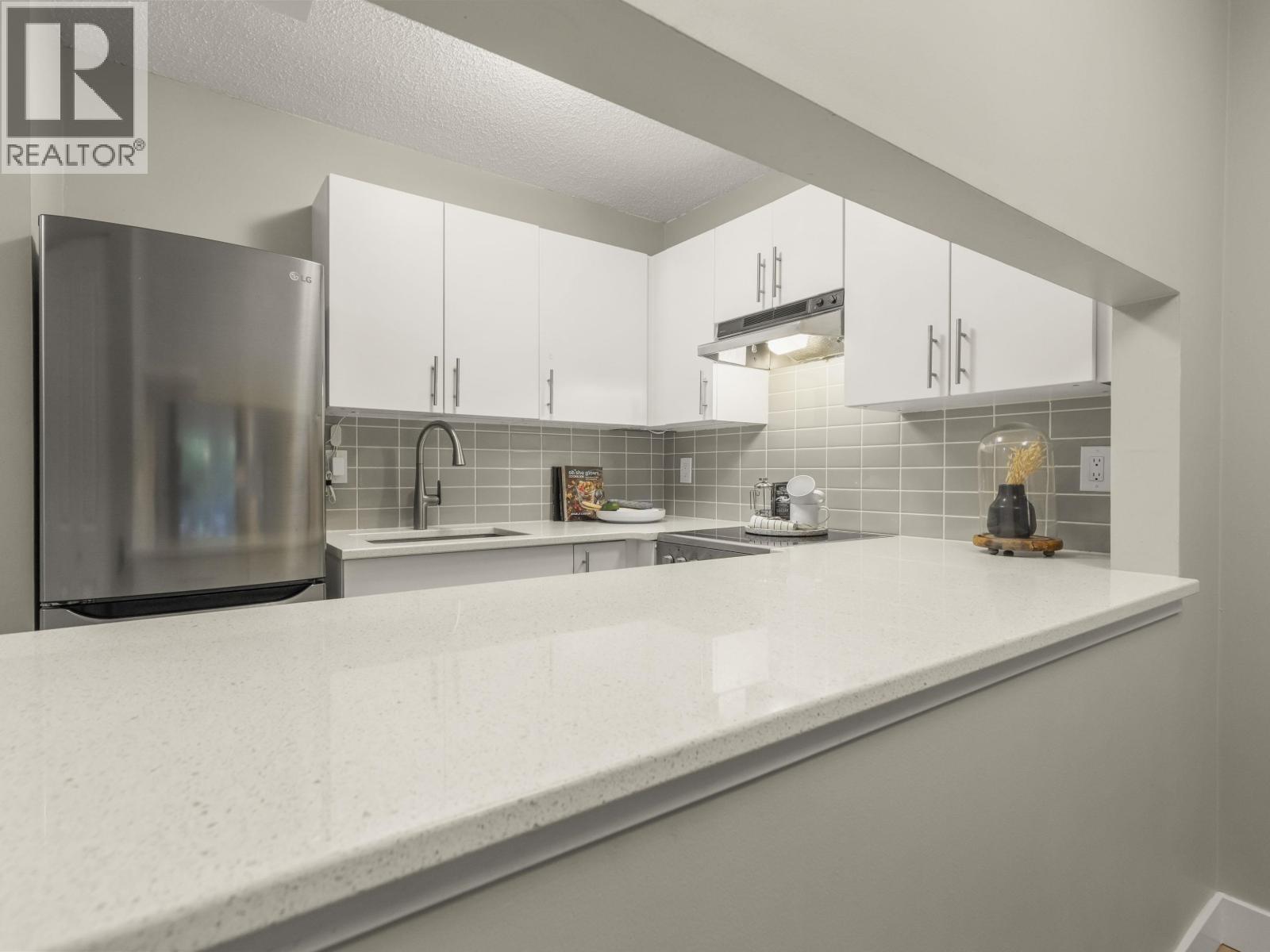 216 1990 W 6th Avenue, Vancouver, British Columbia  V6J 4V4 - Photo 16 - R3066746