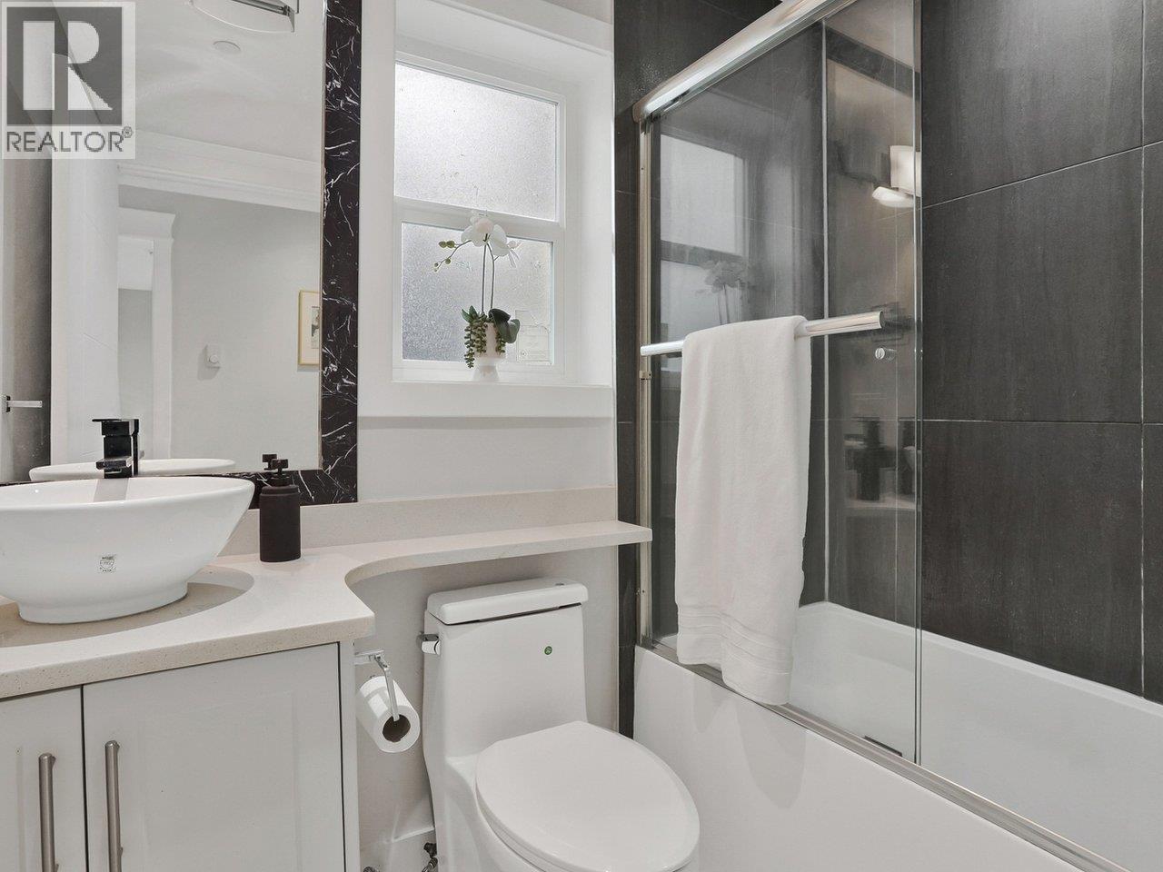 1018 E 24th Avenue, Vancouver, British Columbia  V5V 2B1 - Photo 15 - R3066647