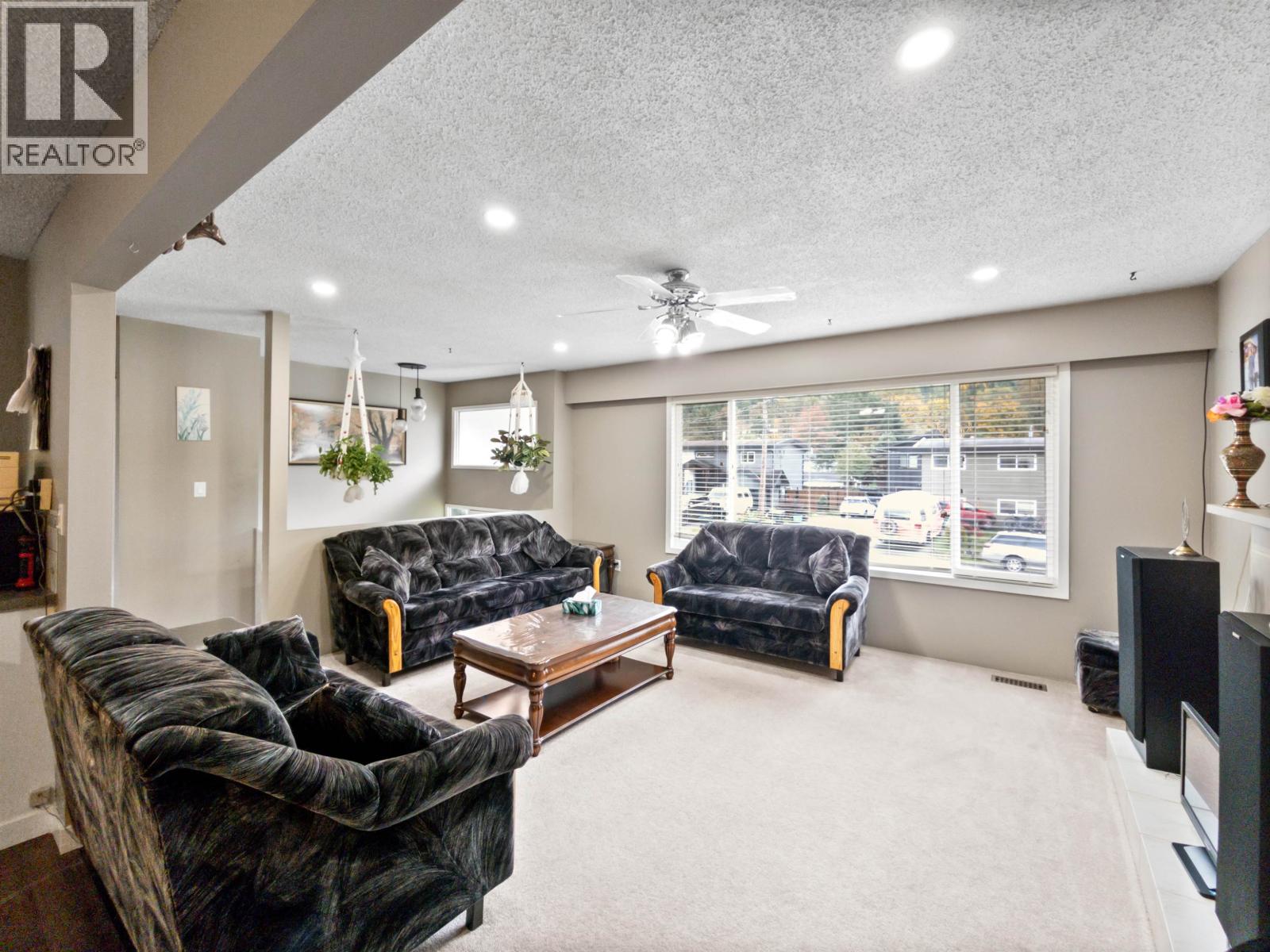 38143 Hemlock Avenue, Squamish, British Columbia  V8B 0X6 - Photo 10 - R3066739