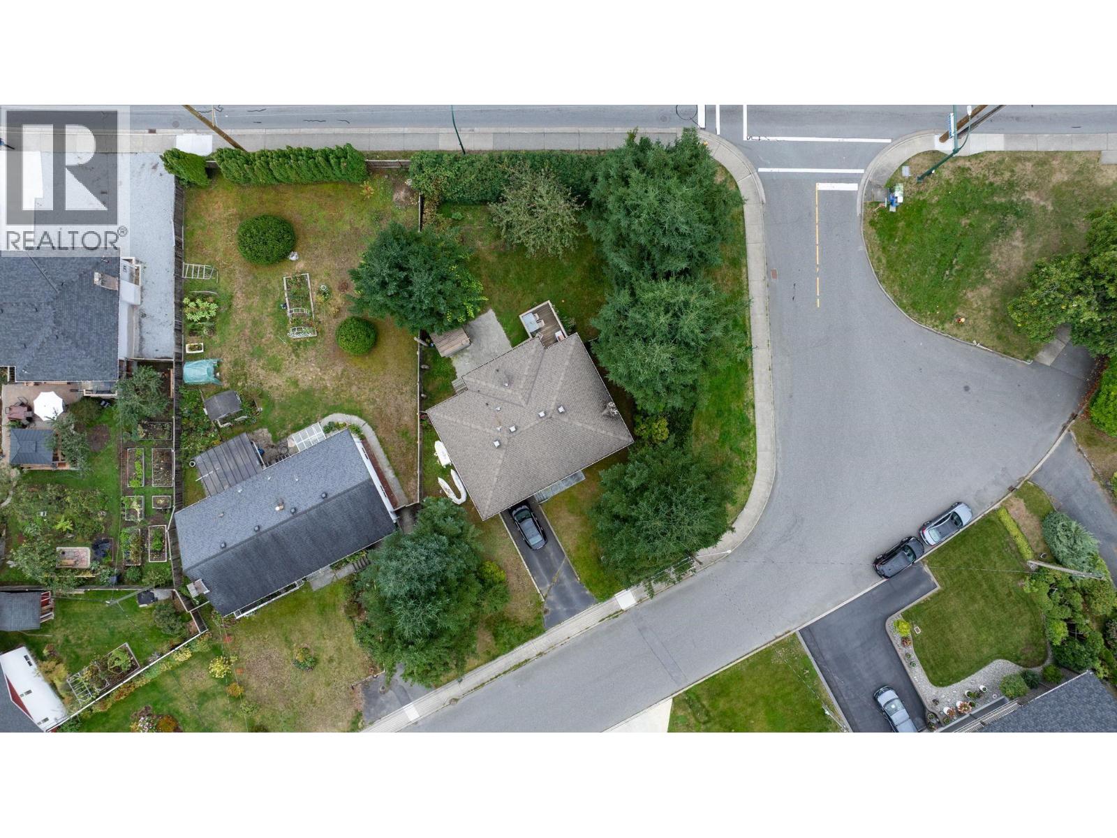 815 Seymour Drive, Coquitlam, British Columbia  V3J 6V8 - Photo 8 - R3066786