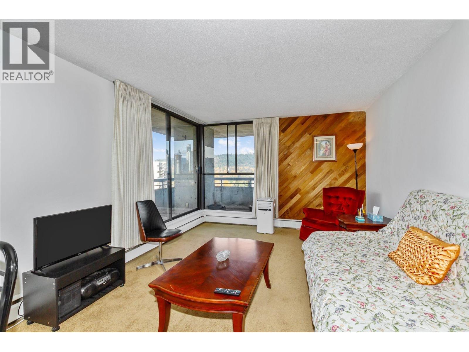 2402 3755 Bartlett Court, Burnaby, British Columbia  V3J 7G7 - Photo 3 - R3066715