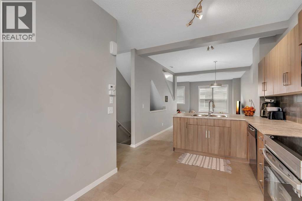 34 New Brighton Point Se, Calgary, Alberta  T2Z 1B6 - Photo 6 - A2269802